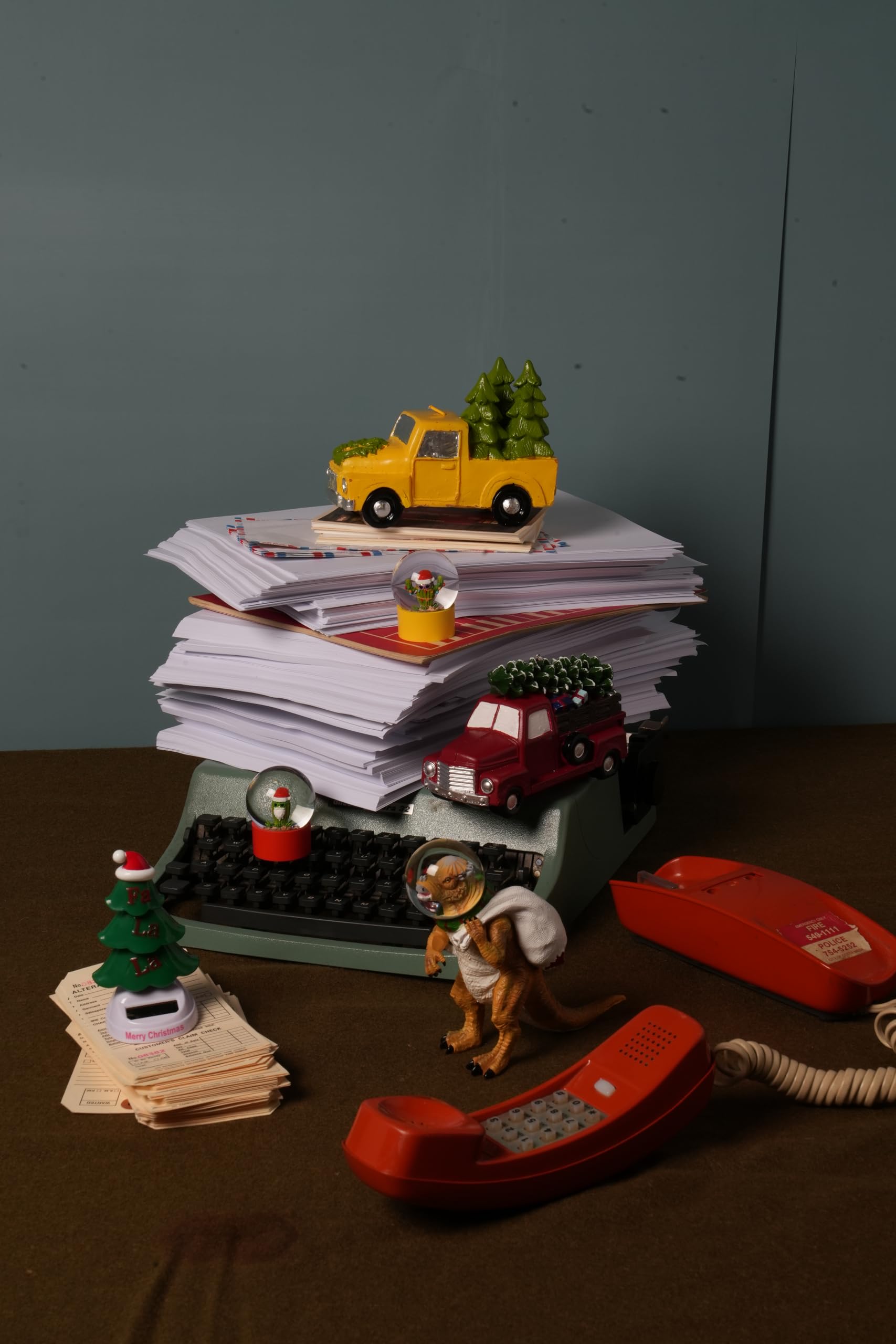 Amazon.co.jp: ダルトン(Dulton) スノードーム クリスマス 恐竜 ダイナ