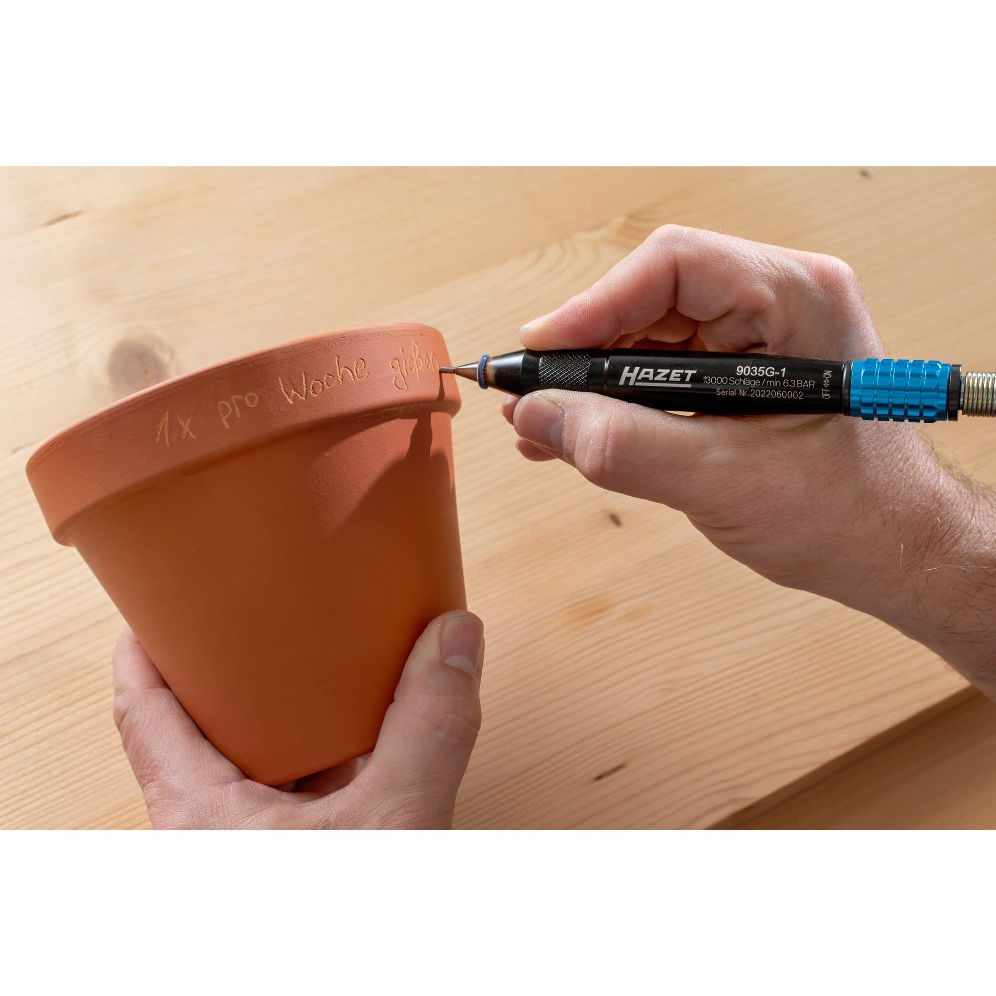 Penna per incisioni HAZET 9035G-1 | marcatura precisa e permanente dei pezzi da lavorare | per metallo, pietra, ceramica, plastica | design sottile e sensazione '.