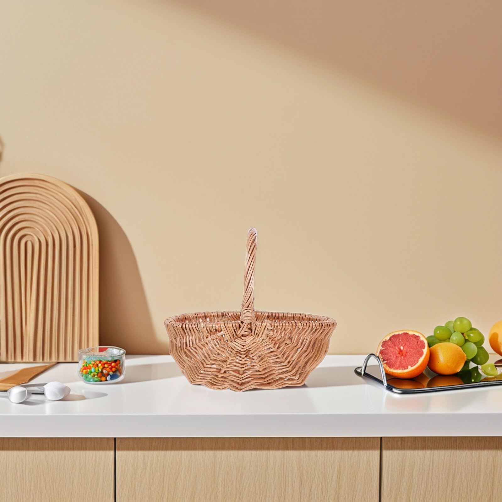 Housoutil Cesta Tejida a Mano de Mimbre Natural Pequeña Ovalada con Asa Cesta para Recoger Huevos y Frutas Portátil para Jardín y Actividades al Aire Libre