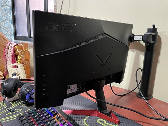 Monitor life span is 1 year(has display issues every 365 days)