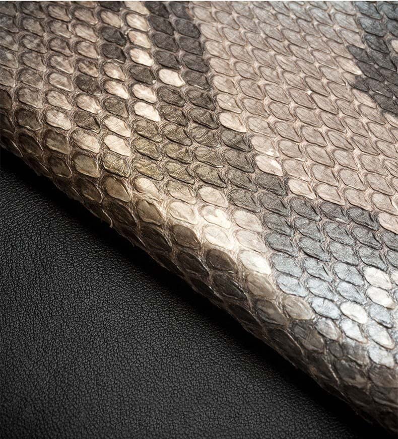 Étui à rabat en cuir iPhone SE3 luxueux folio gris style python