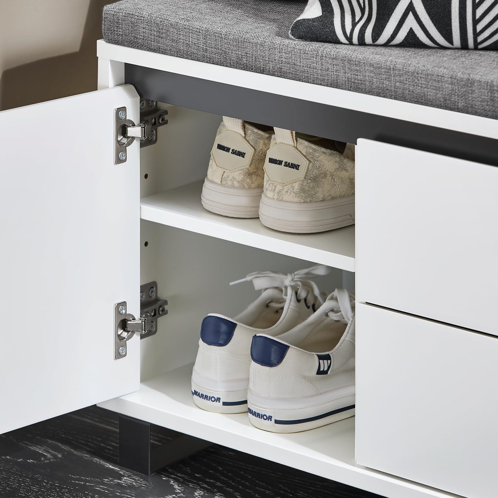 SoBuy Banco Zapatero con Cojín 110x35x42cm para Recibidor | Zapatero entrada con 4 estantes, 2 cajones y 2 puertas, asiento acolchado blanco FSR176-W