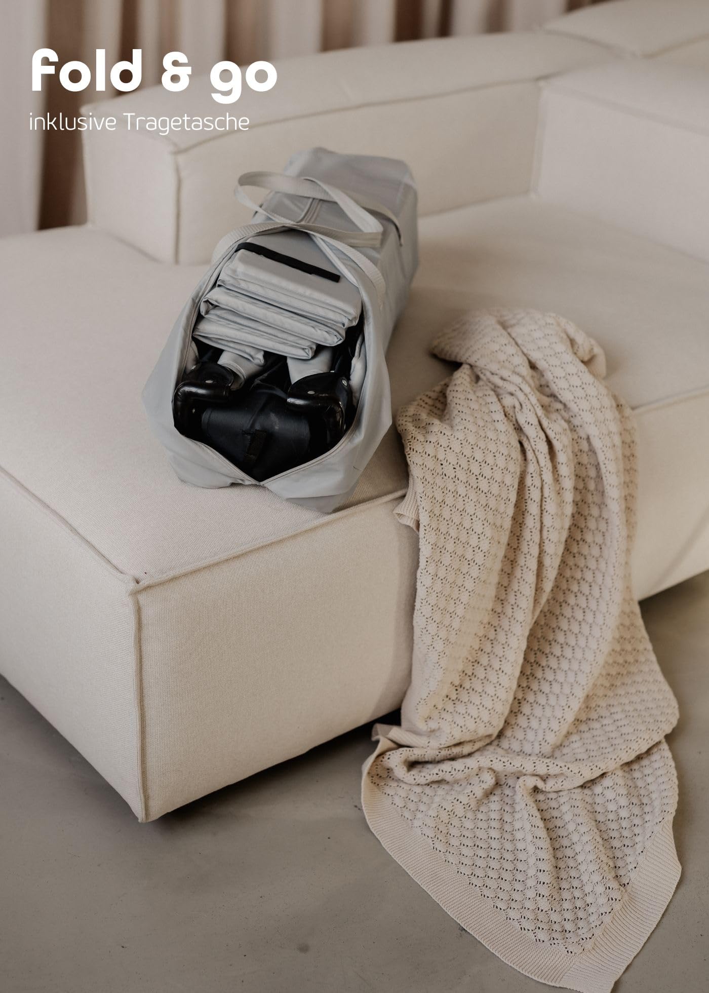 Reisebett 60x120 cm - fold & go - faltbares Babybett mit feststellbaren Rollen & Matratze Cloud Air | ab Geburt bis 15 kg | zusammenklappbar inkl. Tragetasche | leicht und kompakt | schwarz/grau