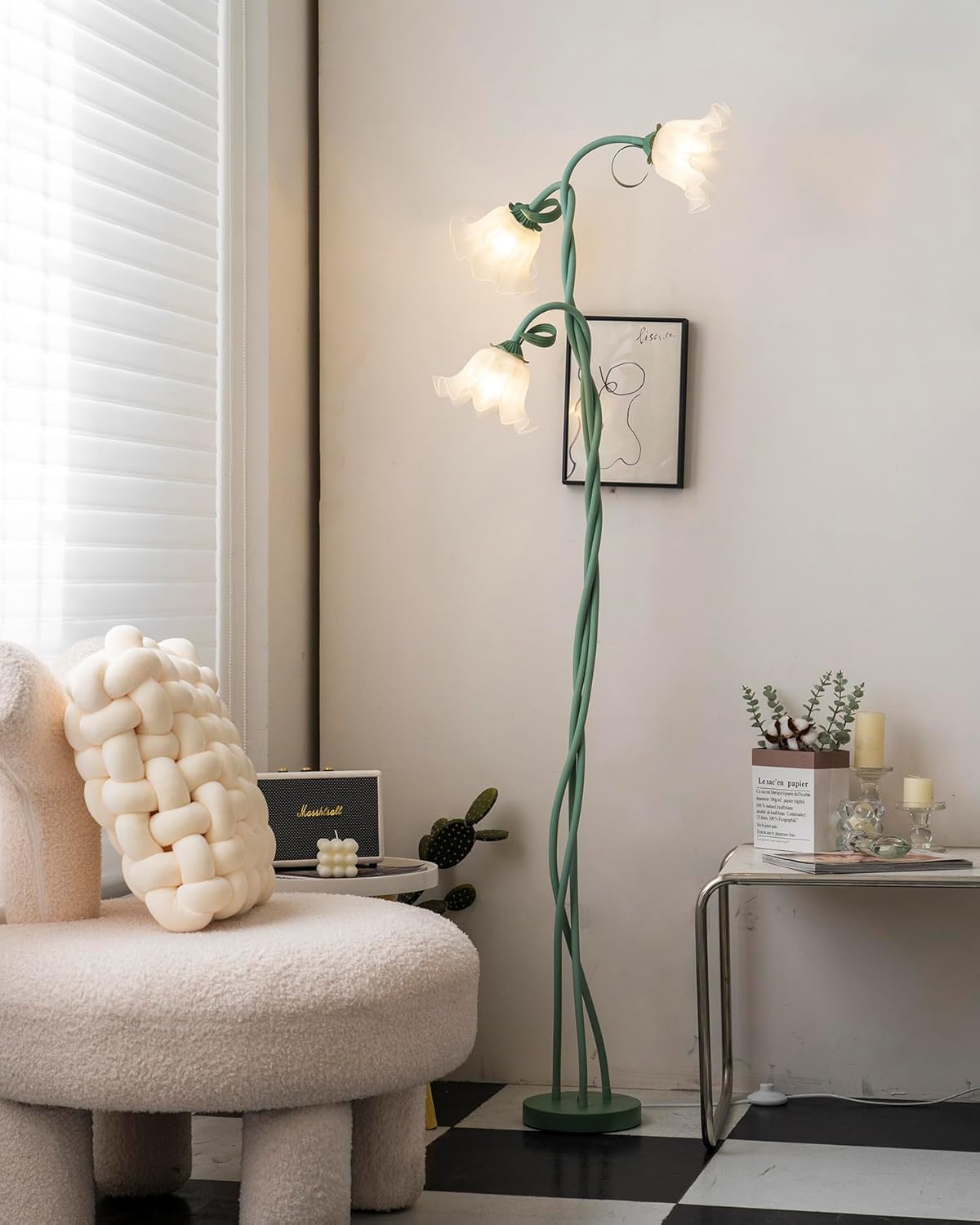 Vertical 3 Heads Flowers Lily Floor Lamp Creative Lily of The Valley Floor Lamp Living Room Sofa Side Bedroom Bedside 3heads