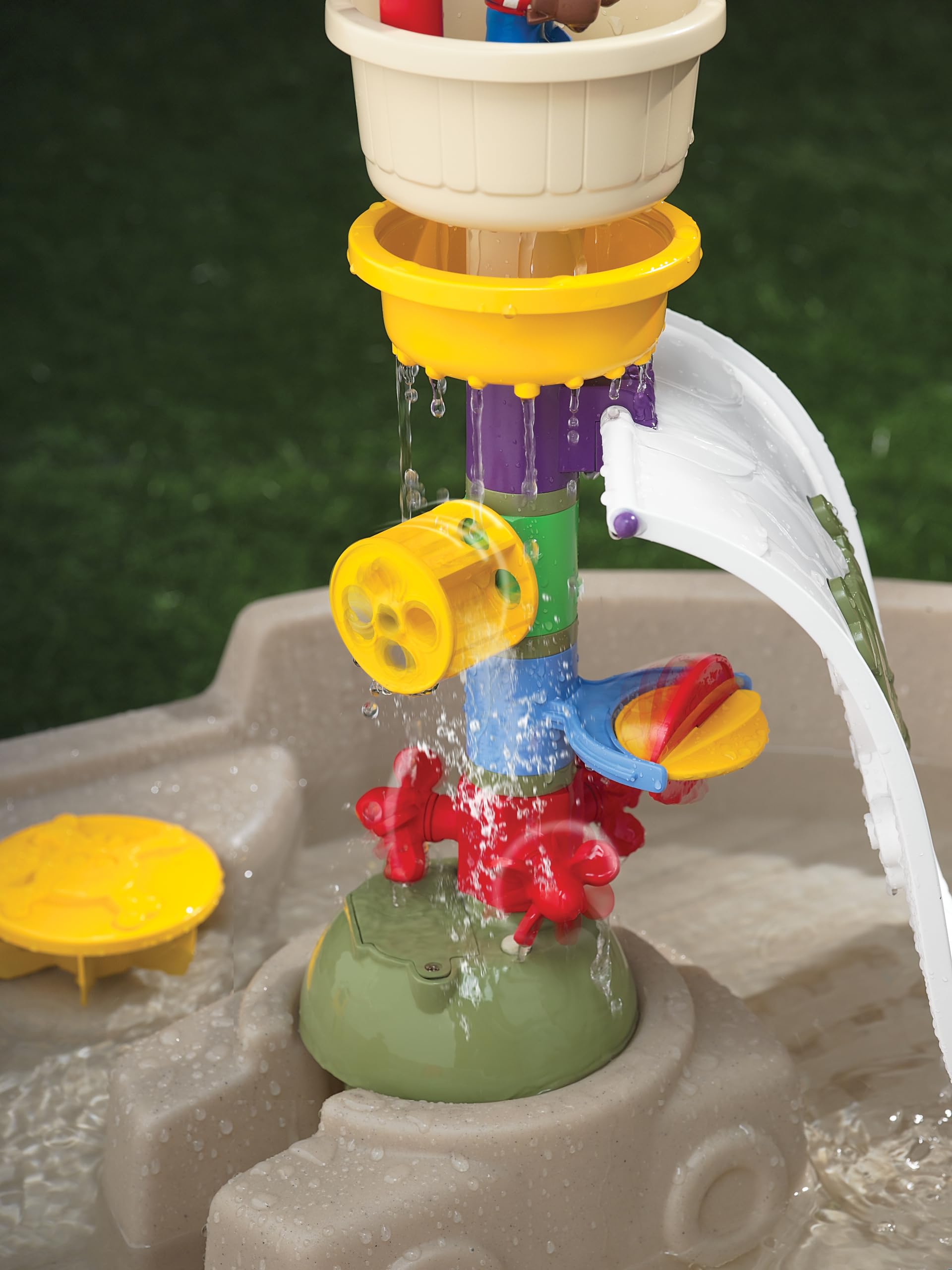 Little Tikes Anchors Away Pirate Ship - Mesa de Juego Acuática con Cañón, Spinner y Diversión con Salpicaduras, Fomenta el Juego Creativo, para Niños Entre 3 y 10 Años