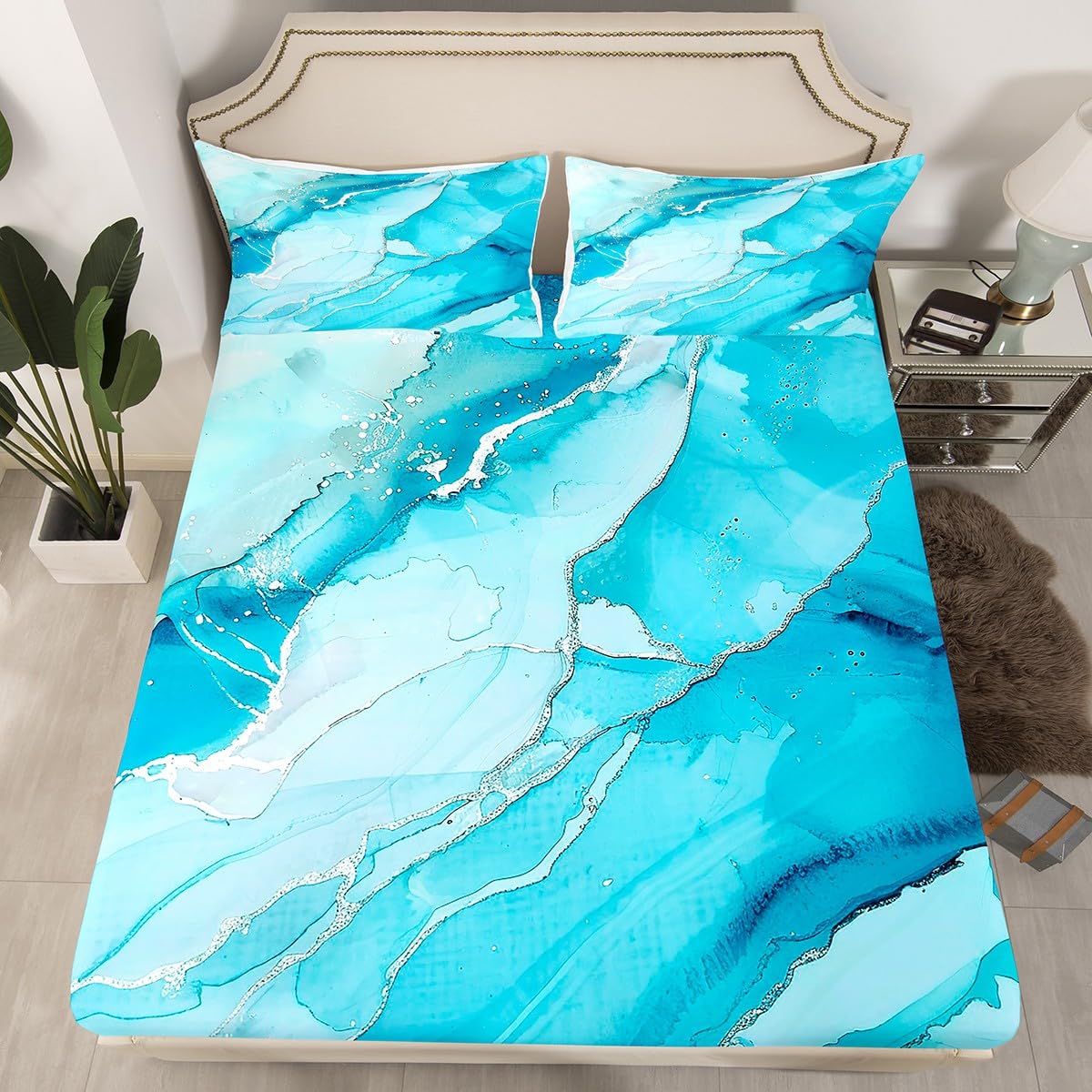 Drap-housse en marbre bleu et parure de lit assortie pour un couchage double harmonieux