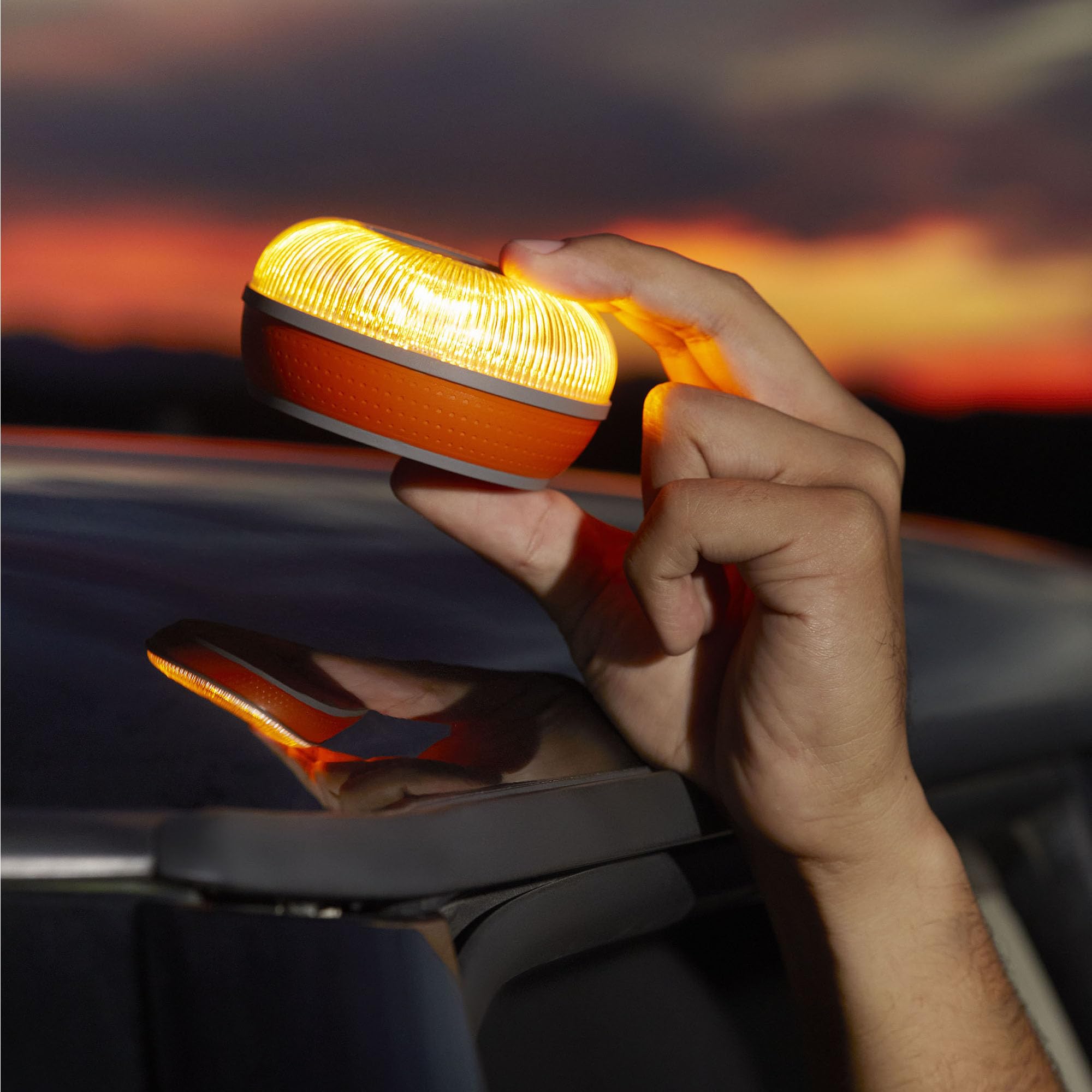 FlashLED SOS Luz de Emergencia para coche homologada, Baliza V16 Conectada Obligatoria DGT 2026, SIM y servicio hasta 2038, Cobertura profunda y Geolocalización