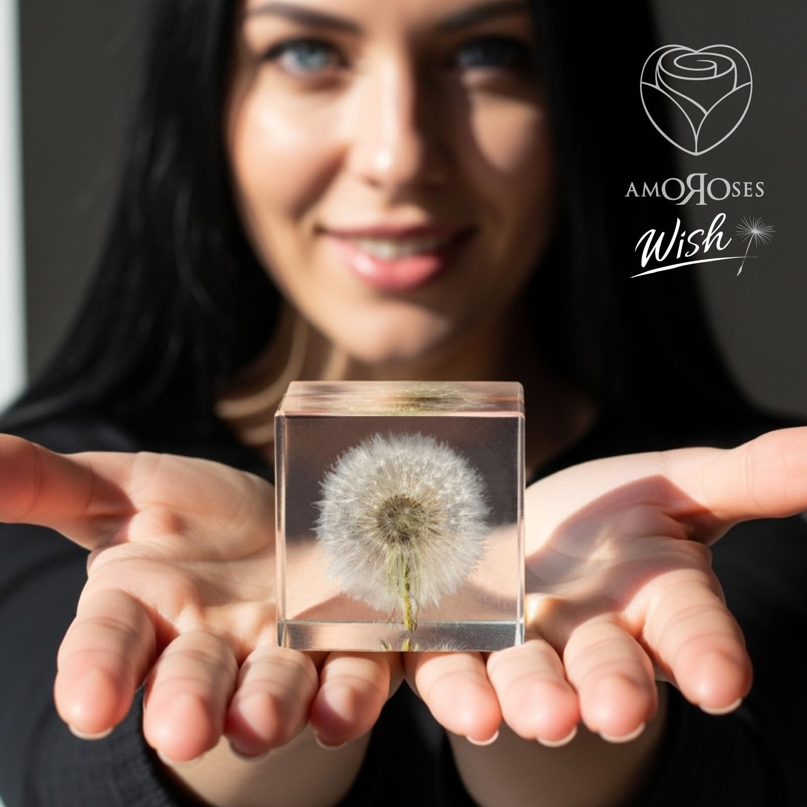 Amoroses WISH - Dente di Leone vero, conservato in cubo di resina trasparente - Fiore Soffione in confezione elegante - Idea Regalo Originale, oggetto decorativo - Esprimi un desiderio