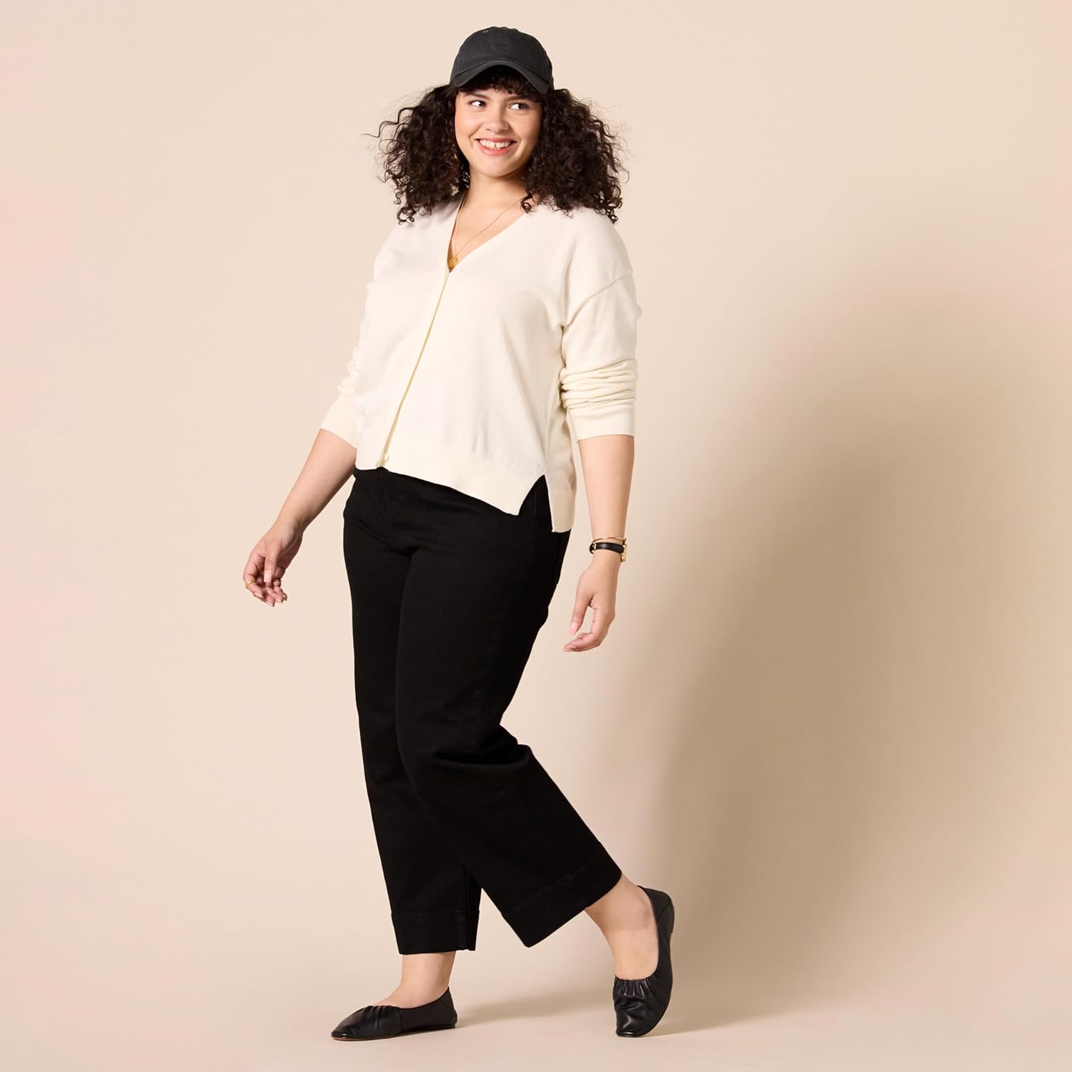 Amazon Essentials Women's V-Neck Lightweight Cropped Relaxed-Fit Cardigan Sweater - Image 7