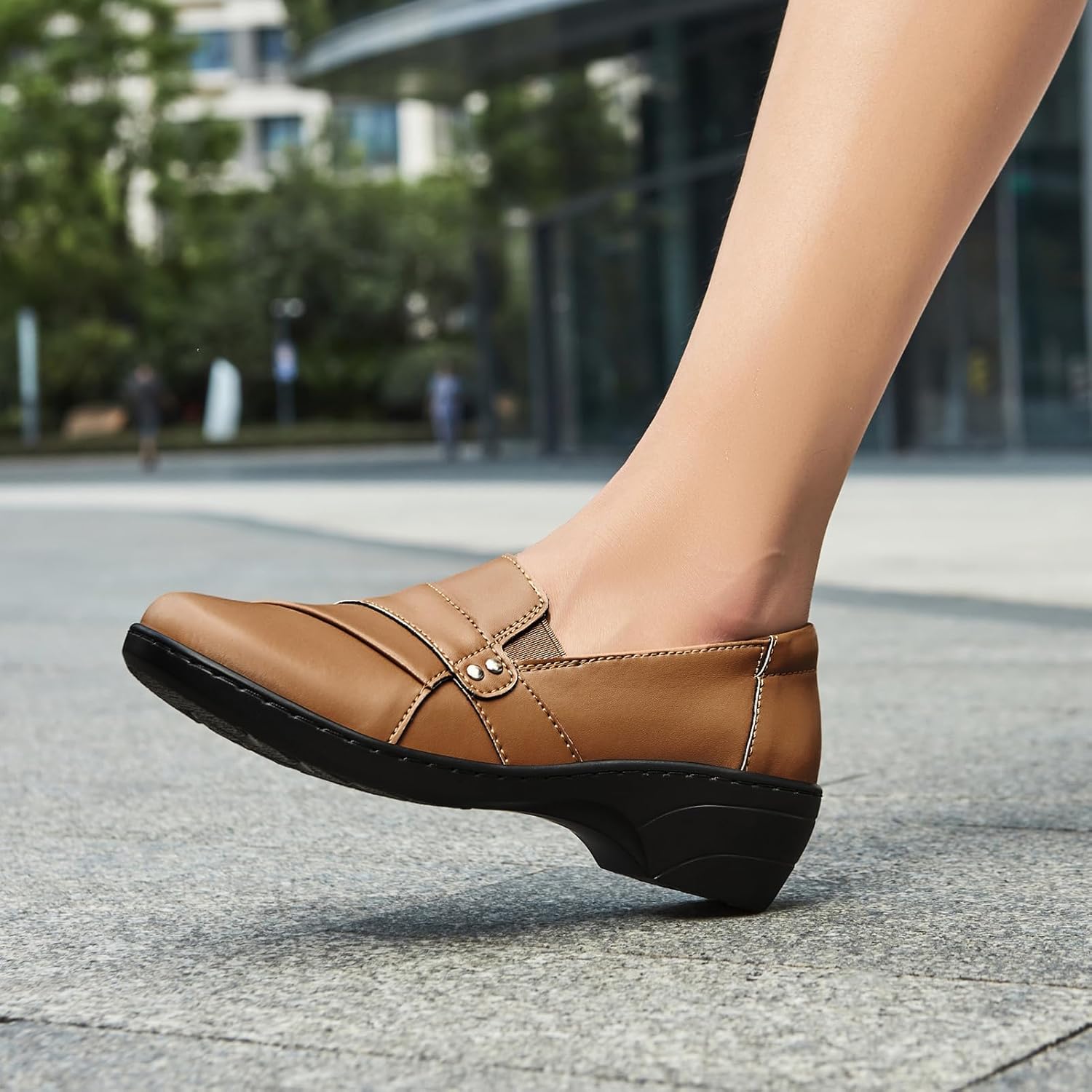 KORDAL Women's Comfortable & Lightweight Leather Loafers Slip-Ons Stylish Business Casual Dress Shoes Work Office Everyday Walking Shoes for Women - Image 2