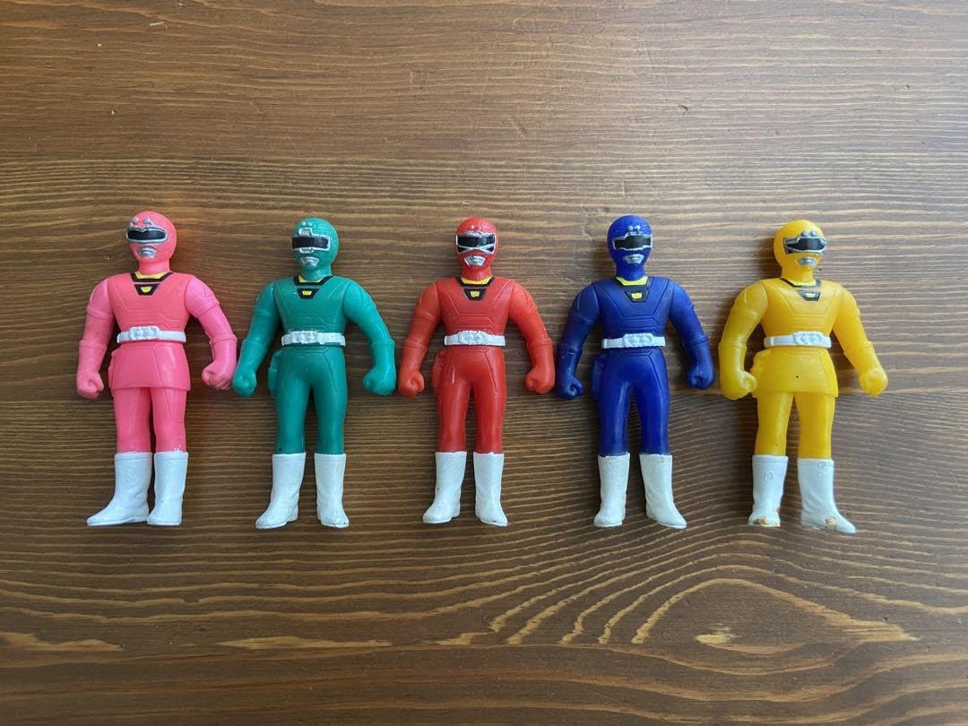 Amazon.co.jp: スーパー戦隊食玩ソフビ 激走戦隊カーレンジャー : おもちゃ