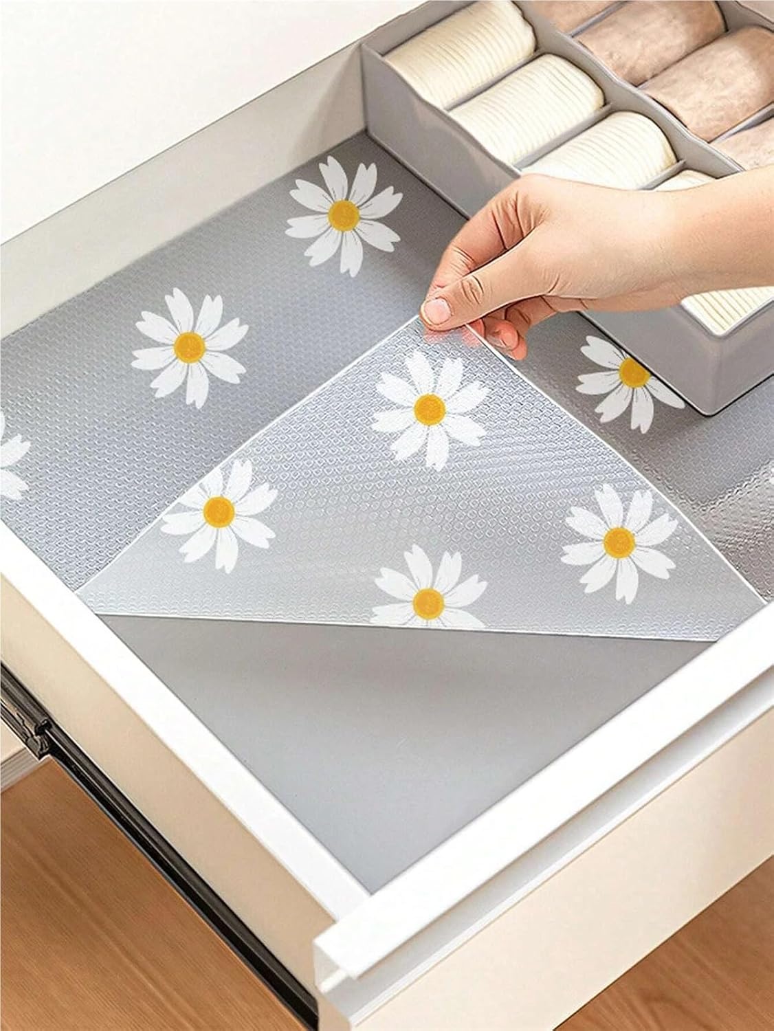 Shelf Liners 1 Roll Daisy Shelf Liner for Kitchen Cabinets EVA Waterproof Fridge Pad Cupboard Mat Easy Placemats Non-Adhesive Drawer(300x30cm)