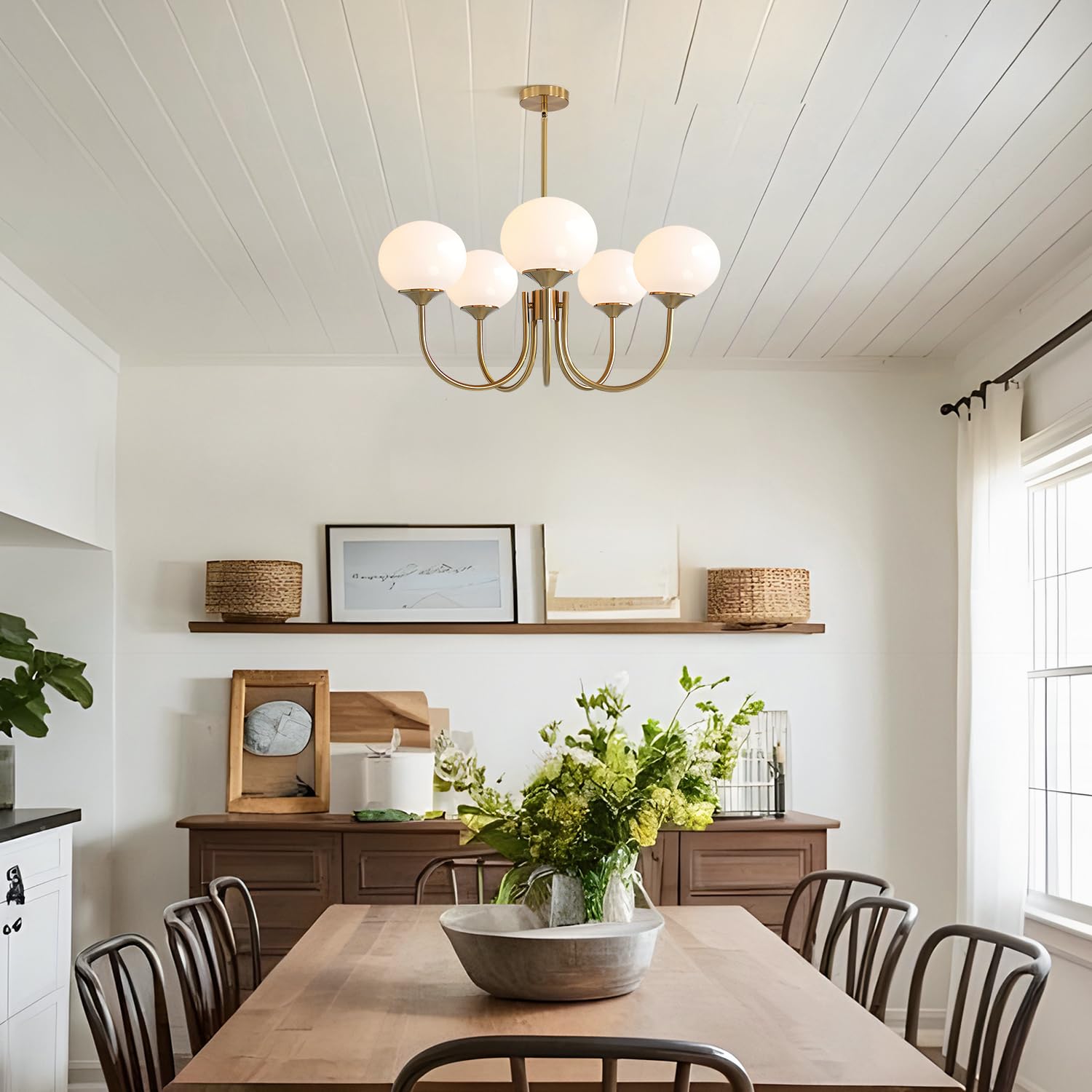 KCO Lighting Sputnik-Kronleuchter in Gold mit weißen Glaskugeln, 5 Leuchten E27 Vintage-Deckenleuchte, Moderne verstellbare Pendelleuchte für Schlafzimmer, Wohnzimmer und Küche