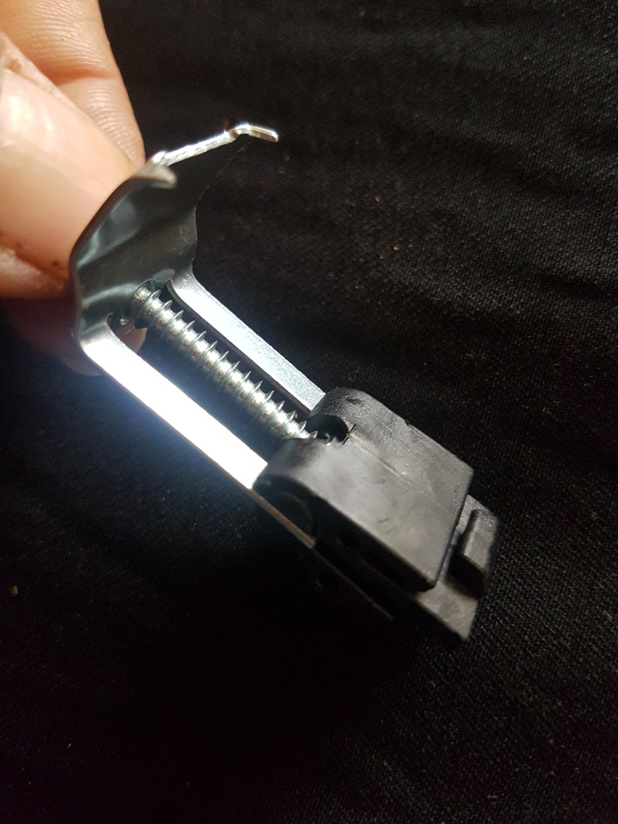 INSET SINK CLIPS TO ATTACH SINK TO WORKTOP Amazon.co.uk DIY & Tools