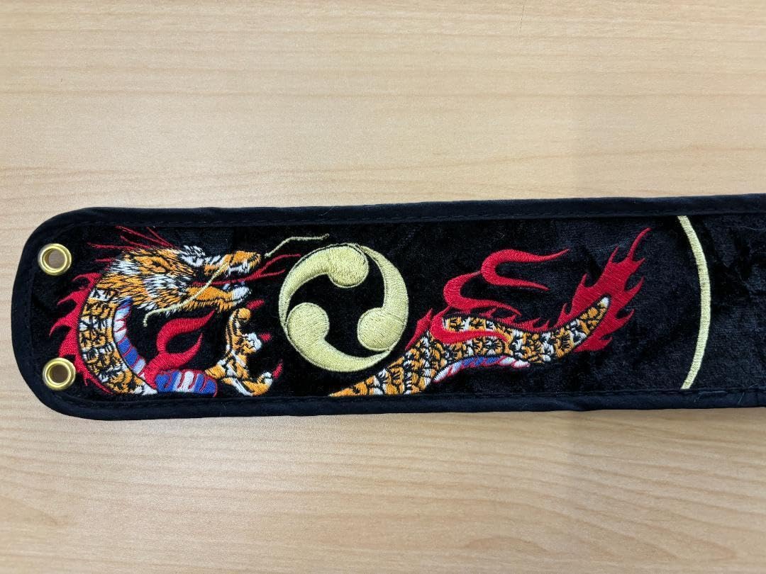 三線本体 赤茶色　ドラゴン刺繍付き 三線本体 赤茶色 ドラゴン刺繍付き 三線本体 赤茶色 ドラゴン