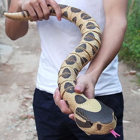 Amazon リモートコントロール大きなパイソン動物モデル子供男性ギフトノベルティグッズ電動ヘビシミュレーション脅迫 ラジコン ドローン 通販