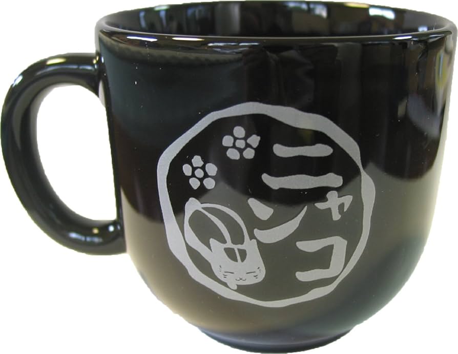 夏目友人帳　ニャンコ先生　黒ニャンコ先生　マグカップ 夏目友人帳 - 黒ニャンコ NordiQ マグカップ | AMNIBUS(アムニバス)