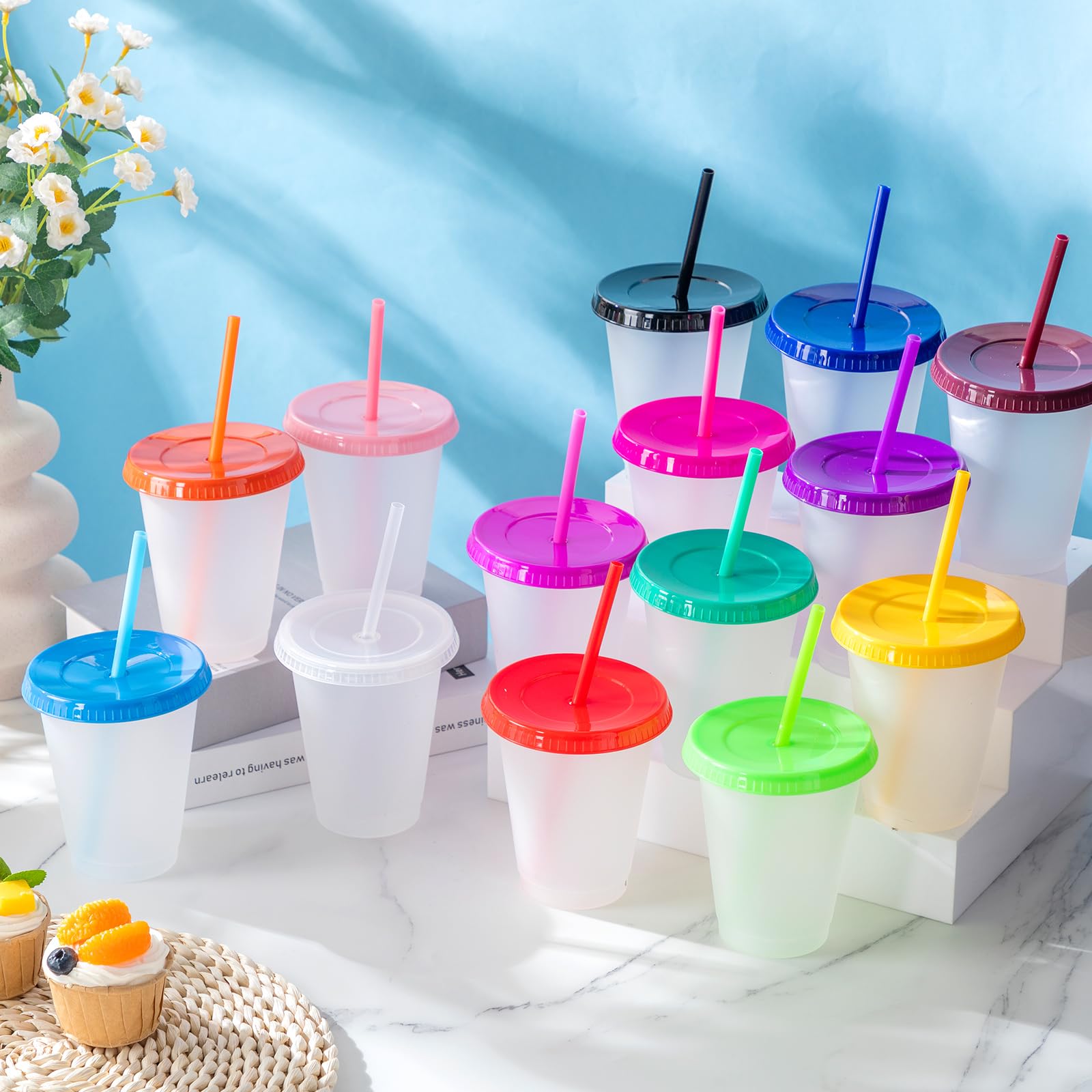 Hsei 28 Packungen Kunststoffbecher mit Strohhalm und Deckel, Bulk-Wasserflasche, Eiskaffee, Reisebecher, wiederverwendbare Kunststoffbecher für Wasser, Smoothie, Party, Geburtstag (473 ml)