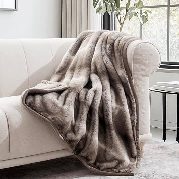 EVERGRACEHOME Ultra Soft Luxury Fluffy Mink Faux Fur Throw Blanket, Thick Warm Fall Winter Blankets for Bed, Couch, Cozy Plush Reversible Blanket for Chair, Sofa Ombre Hazel Brown, 50"x60"