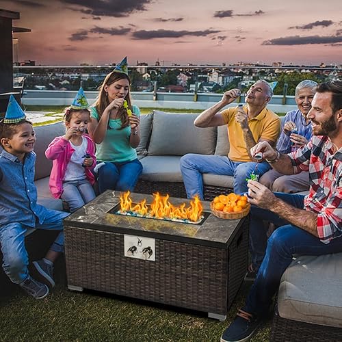 Miniatura 6 de Mesa de fuego de propano de 32 pulgadas, mesa de cerámica texturizada de mármol, mesa de fuego de 50,000 BTU con mimbre marrón, rocas de vidrio de