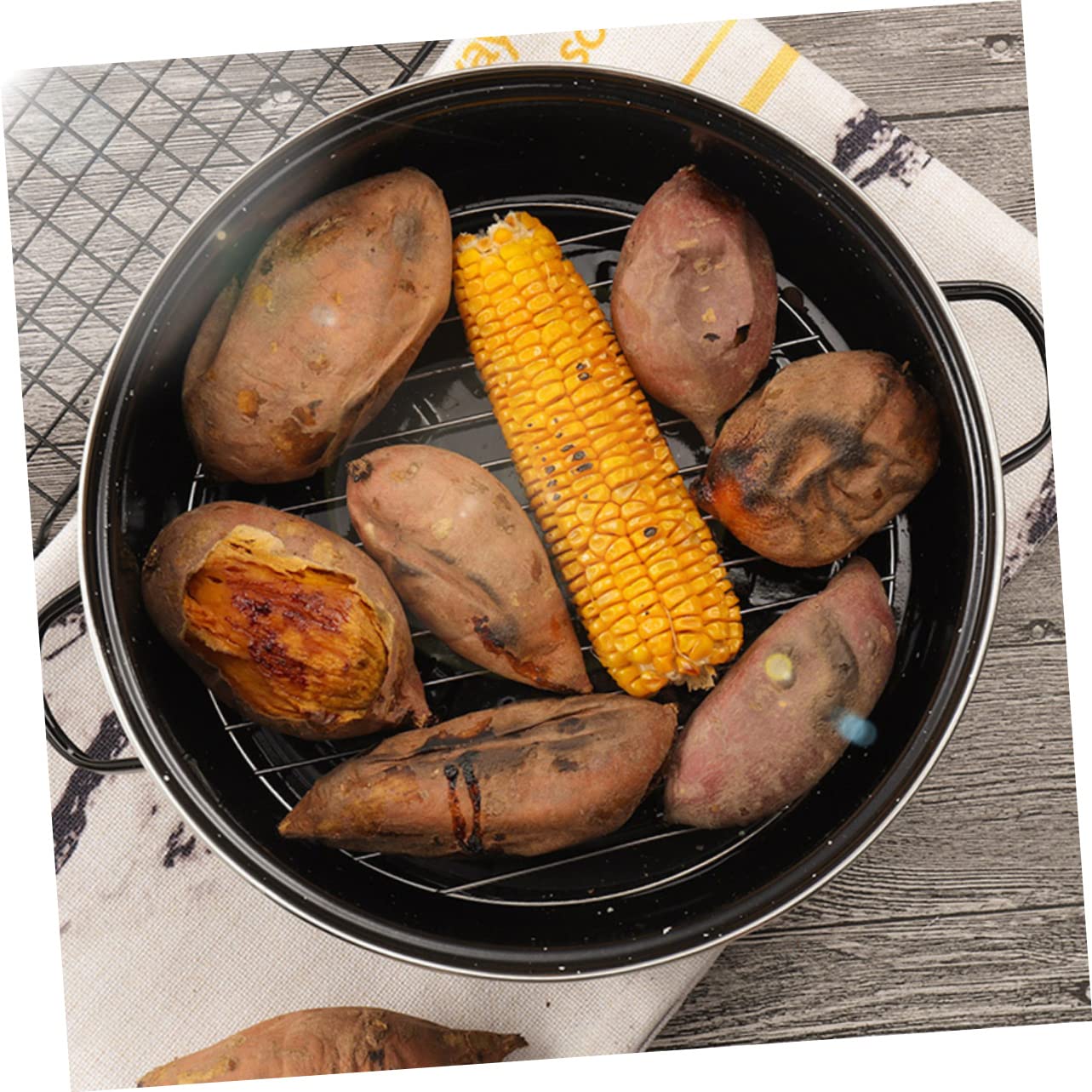 Pot Rôti en Fonte Noire pour Patates Douces Chauffage Uniforme et Facile avec Conduit de Fumée Châtaignes et Cuisson Polyvalente Four