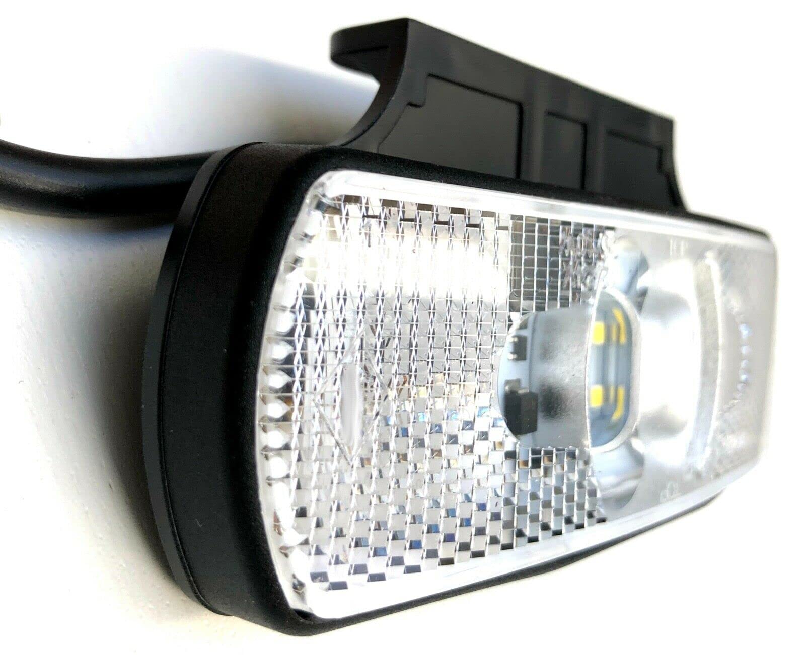 2 Luci Di Posizione LED Bianche Con Riflettore Per Rimorchi - 12V/24V - Omologazione E9 - Larghezza 100 Mm - 2
