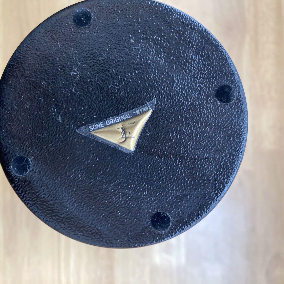 輪島塗　曽根工芸　杉山暁子デザイン　花器　老松沈金　漆 Amazon.co.jp: 輪島塗 曽根工芸 杉山暁子デザイン 花器 老松沈金