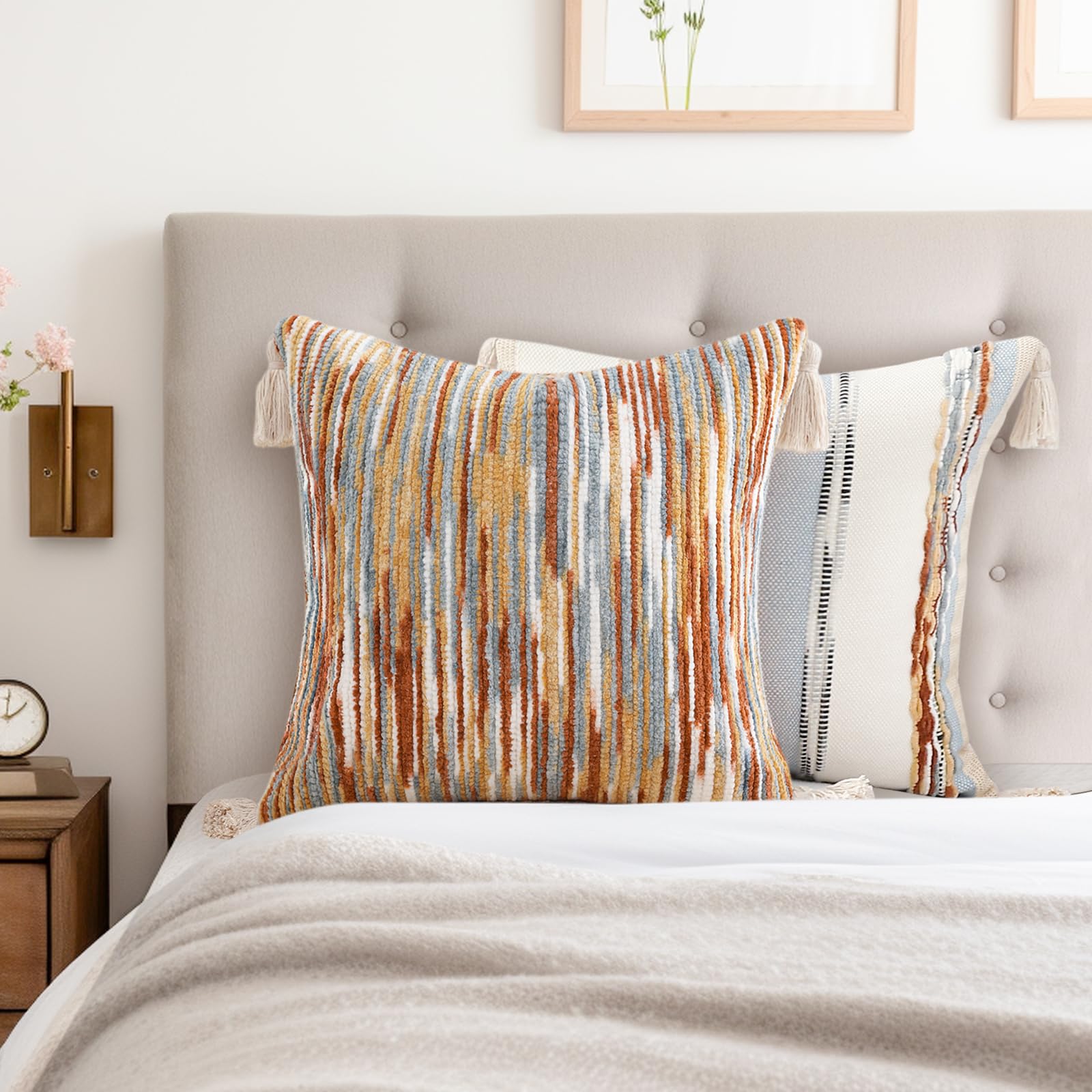 decorUhome Set di 2 federe decorative in ciniglia trapuntate con nappe, 45 x 45 cm, a righe, per divano, letto, divano, ruggine