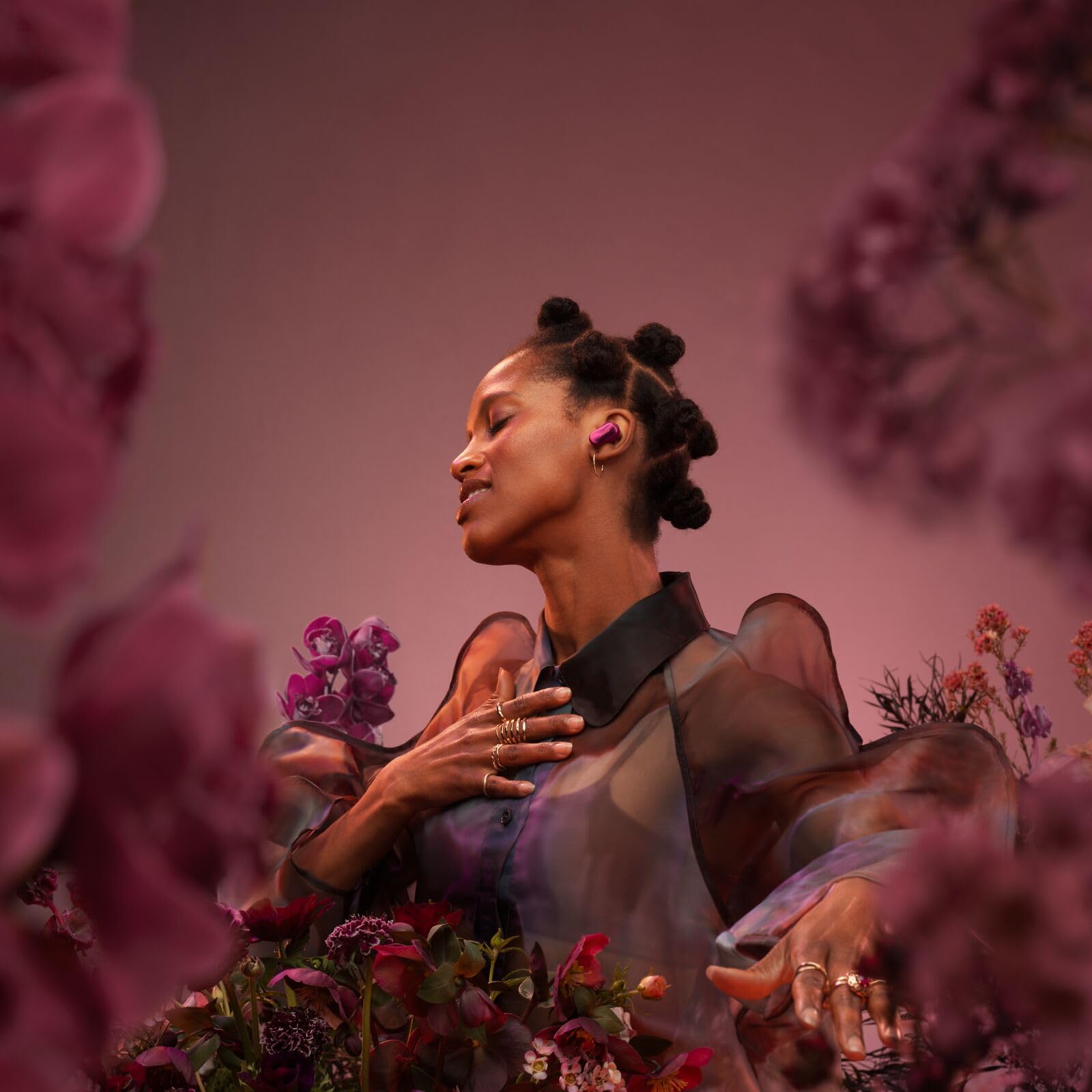 Bose Nuovi QuietComfort Ultra Bluetooth auricolari 2ª Gen, wireless con cancellazione del rumore, fino a 6h di autonomia, IPX4, audio immersivo, bassi profondi, prugna intenso - Vista 3