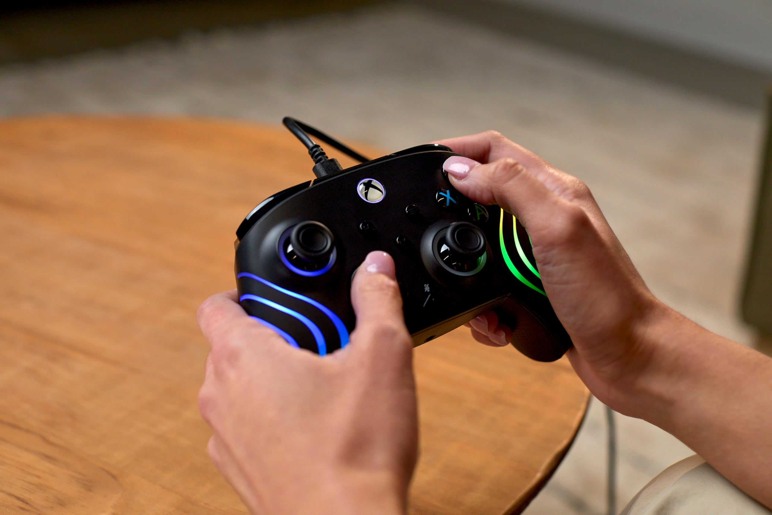 Turtle Beach Afterglow Wave Nero Controller Gamepad RGB cablato per Xbox Series XS, Xbox One e Windows