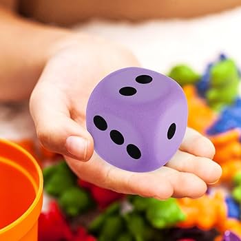 ヒノキのサイコロ２個セット 5cm ✕ 5cm　視力の低い方も手触りで読める ヒノキのサイコロ2個セット 5cm ✕ 5cm 視力の低い方も手触りで