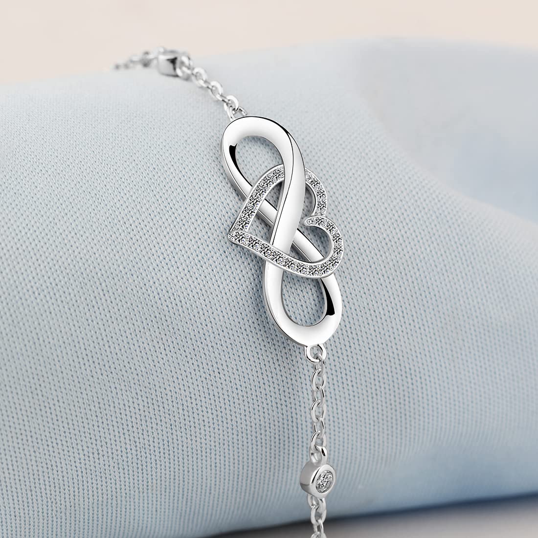 Pulsera infinito para mujer de plata de ley 925 con circonita de cristal y símbolo de corazón de amor sin fin ajustable