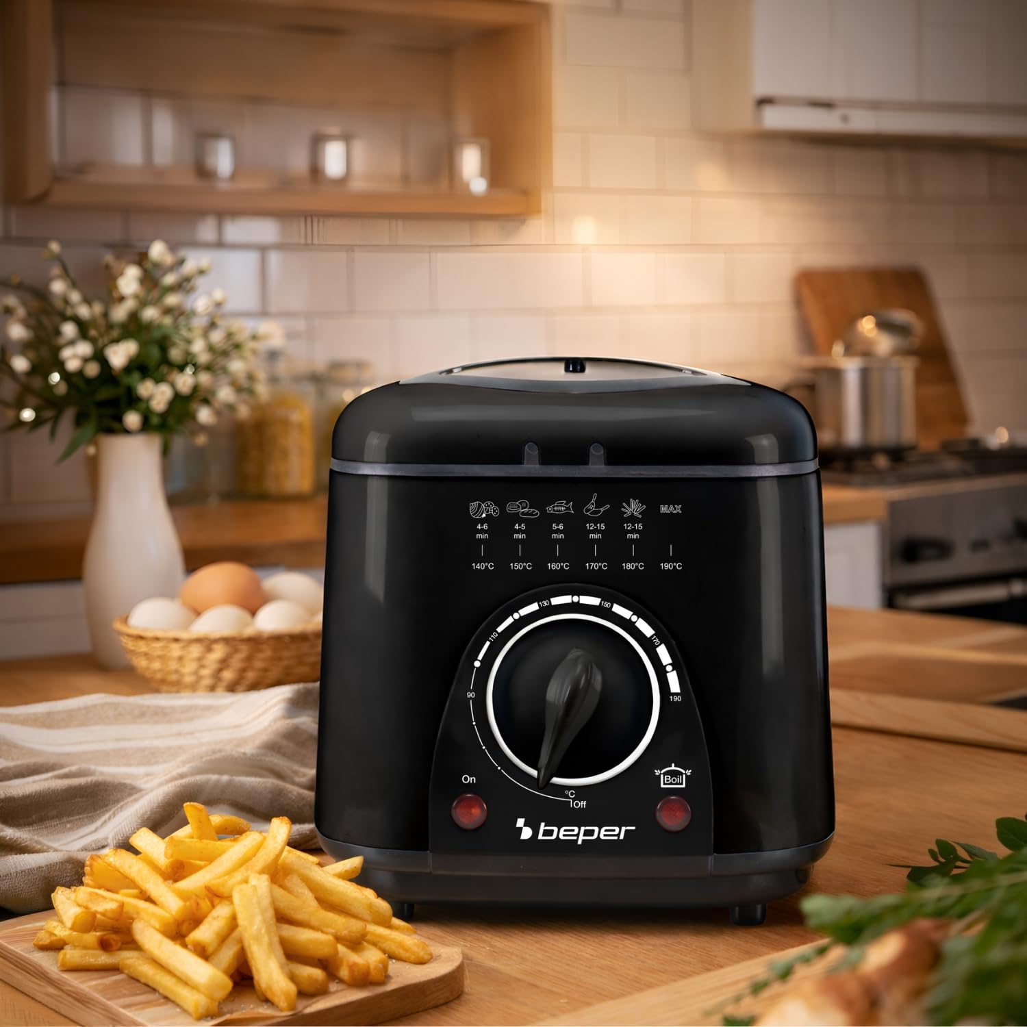 BEPER P101FRI100 MINI Freidora eléctrica 1L, 850-950W, Cesta de acero extraíble, Tapa con ojo de buey, Filtro lavable extraíble, Temperatura regulable, Pies antideslizantes, Negro
