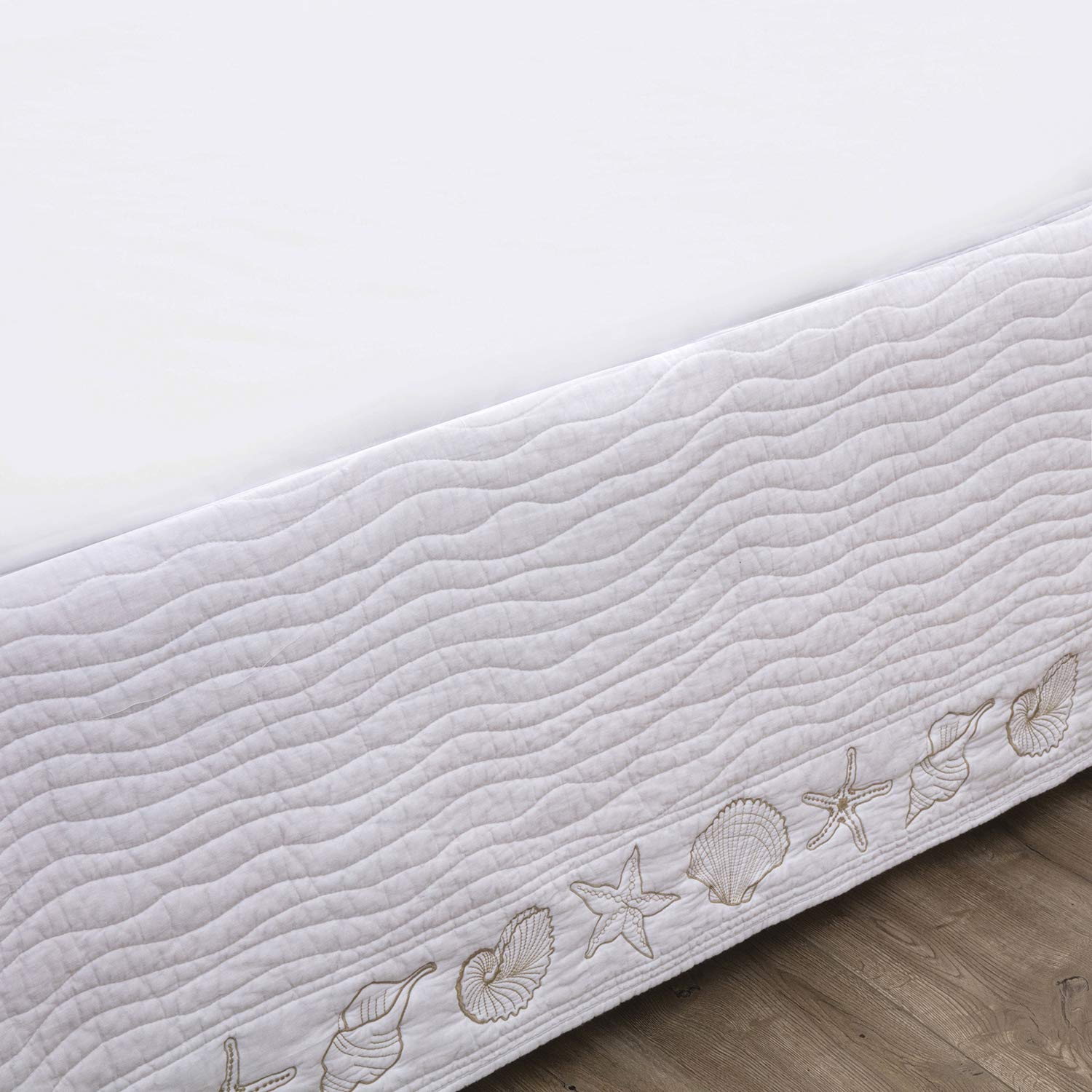 Greenland Home Coastal Seashell Bed Skirt, Twin, White