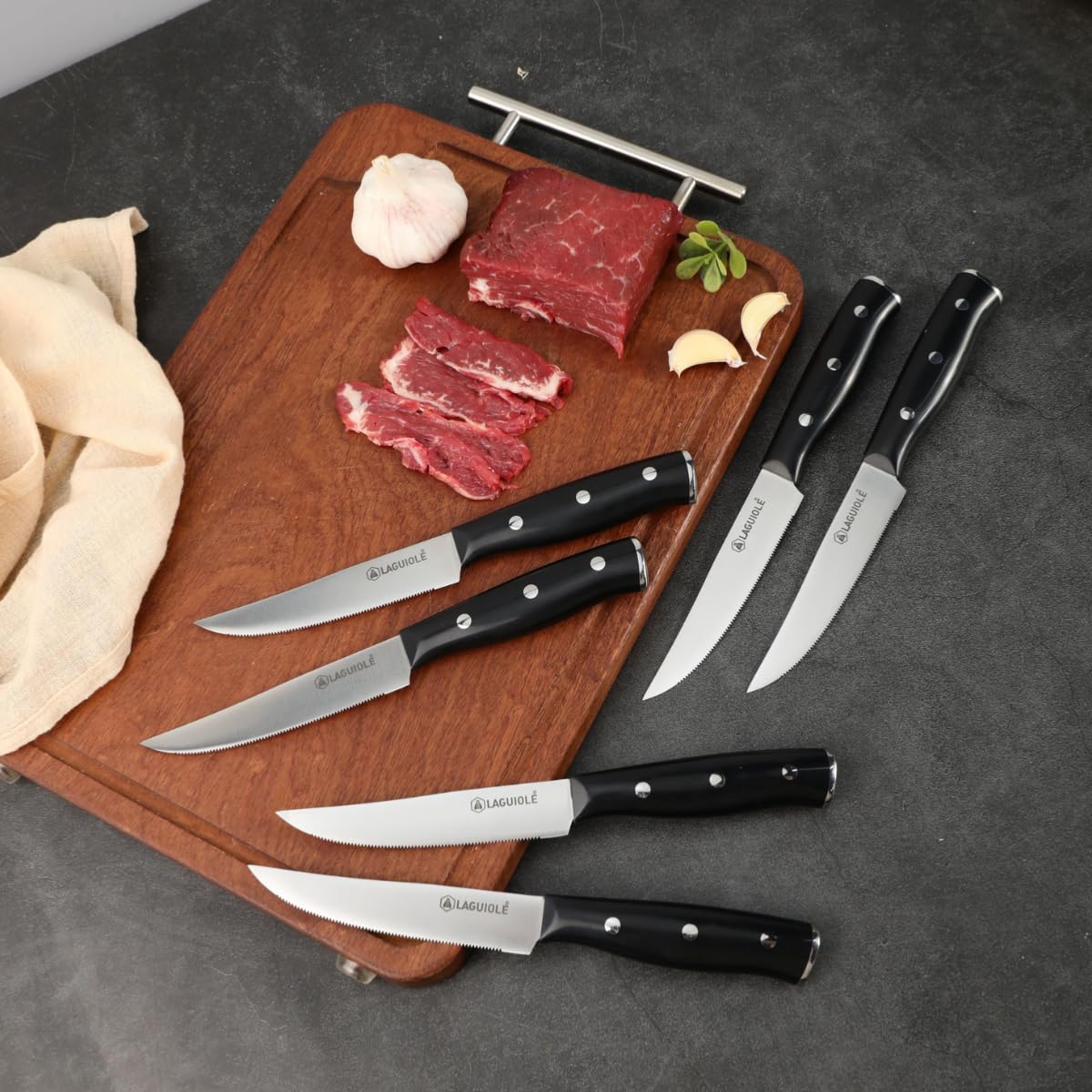 LAGUIOLE, Juego de 6 Cuchillos para Carne 'Gleam' Negros - Hoja de Acero 3CR13, Mango Ergonómico de ABS, Nitidez Excepcional, Dureza 53 HRC, 22,3 cm, Acabado Espejo, Negro