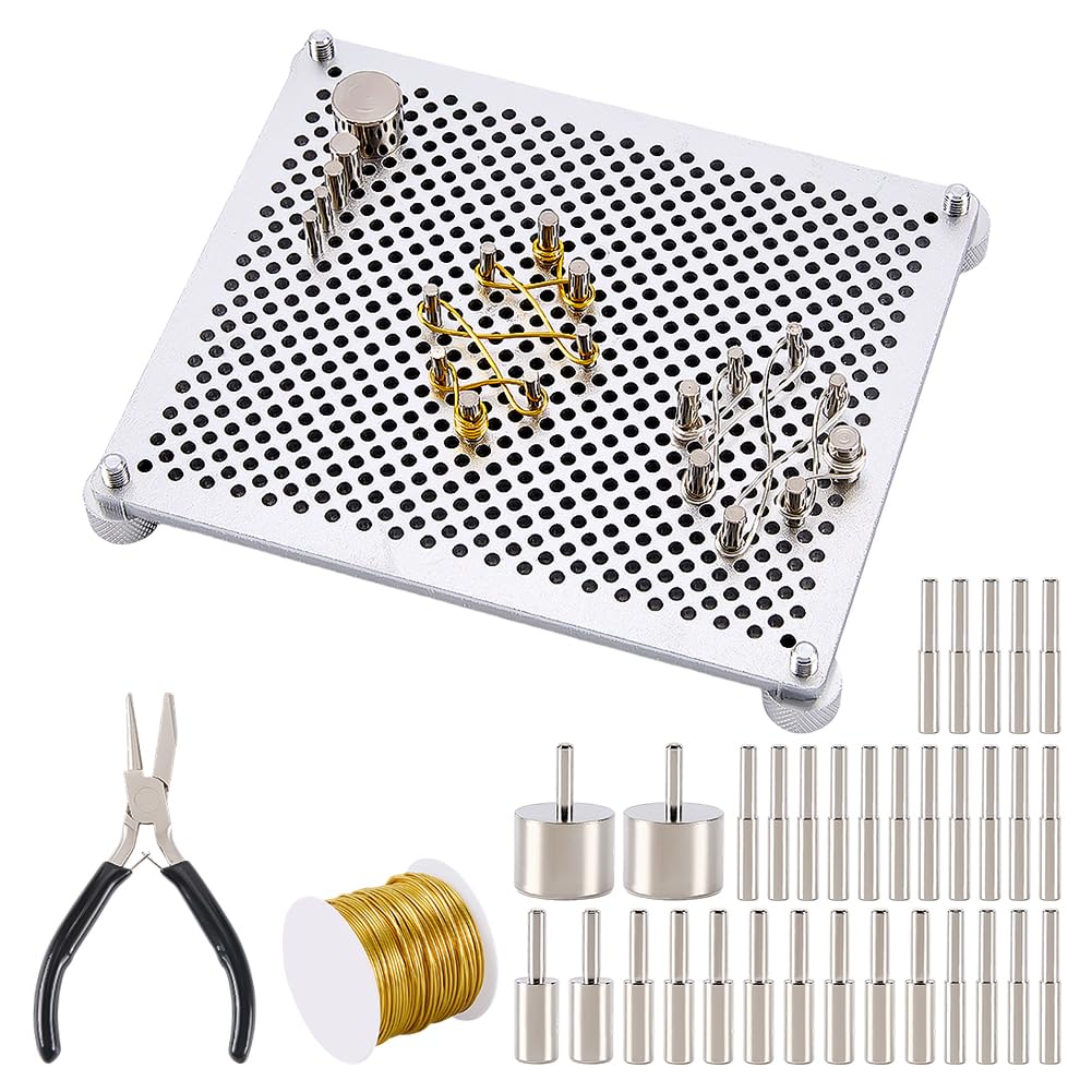 BENECREAT Dispositivo per Piegare Fili di Alluminio con Pinze per Anelli di Filo, Filo di Rame Dorato e 32 Perno in Metallo per La Creazione di Braccialetti, Orecchini e Gioielli Fai da Te