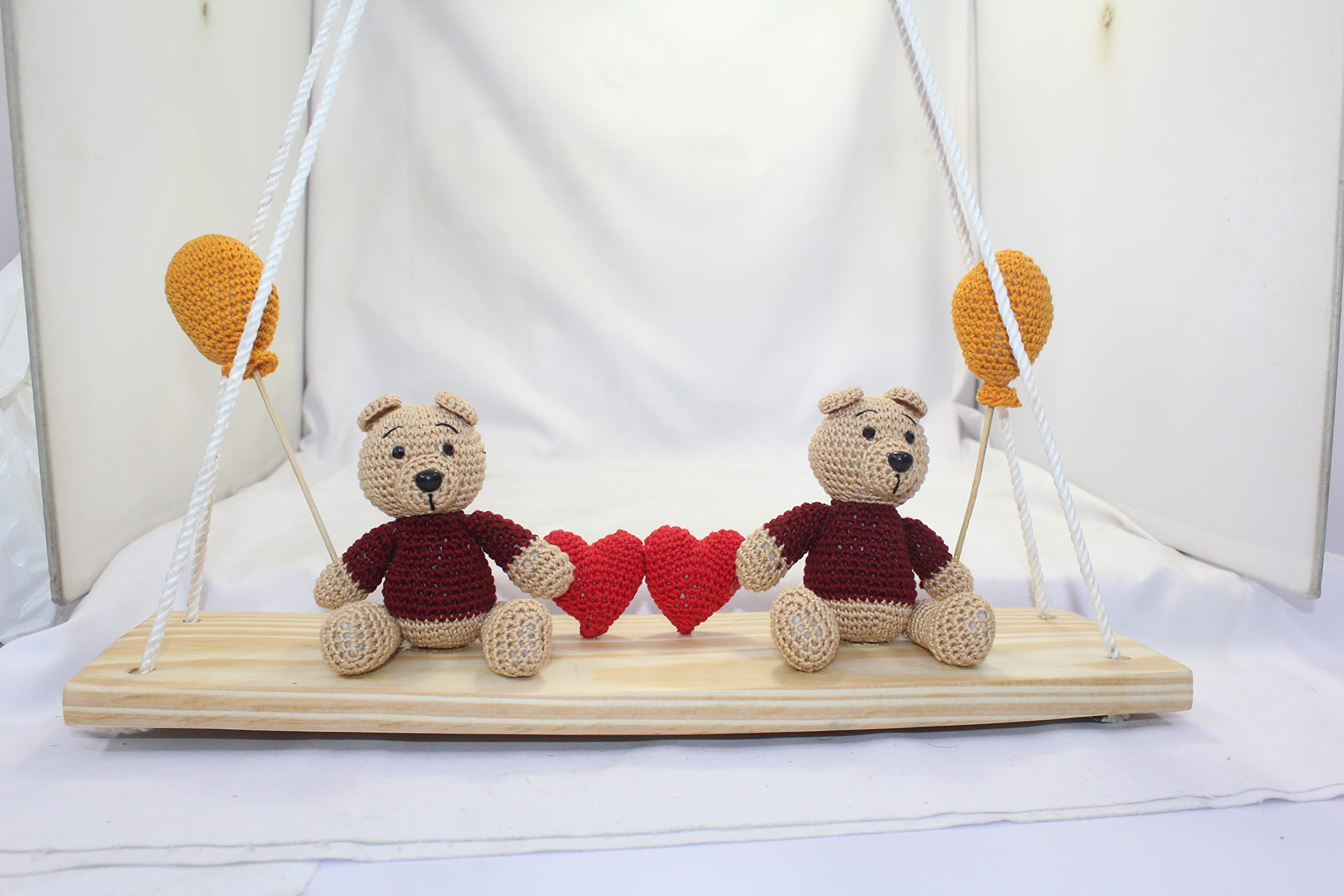 HERMANN Teddy Bear 約33cmと手作りワードローブの本のセット PH Artistic Handcrafted Hanging Wall Decor Shelf with Crochet