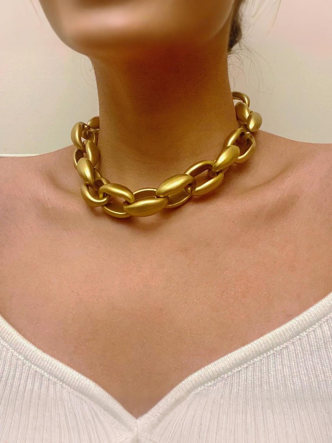 Chunky Gold Cuban Chain Choker Necklaces Trendy Punk Hip Hop Style Necklaces Dainty Exaggerated Heavy Link Chain Necklace Statement Collarbone Necklace for Party Costume Accessory Jewelry Gifts for Women - Image 2