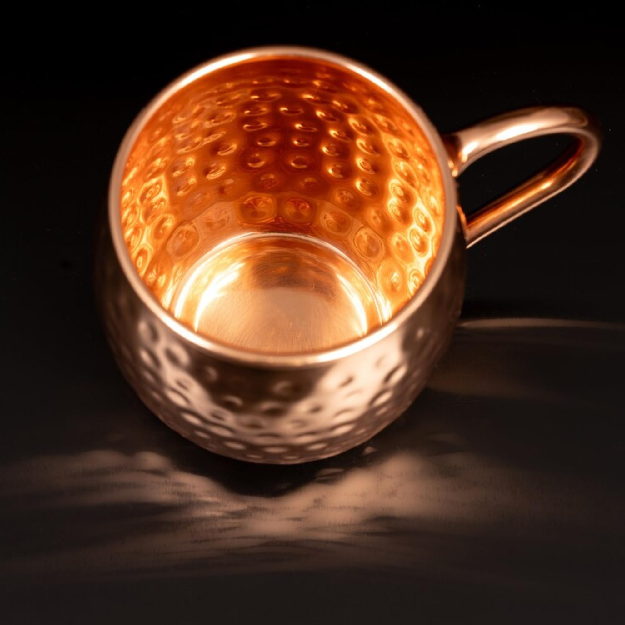 Specter & Cup Lion - Premium Moscow Mule Kupferbecher-Set 500ml, 4er-Set + Zubehör, Verpackt in Edlen Schwarzen Premiumbox, 100% Handgefertigte Becher