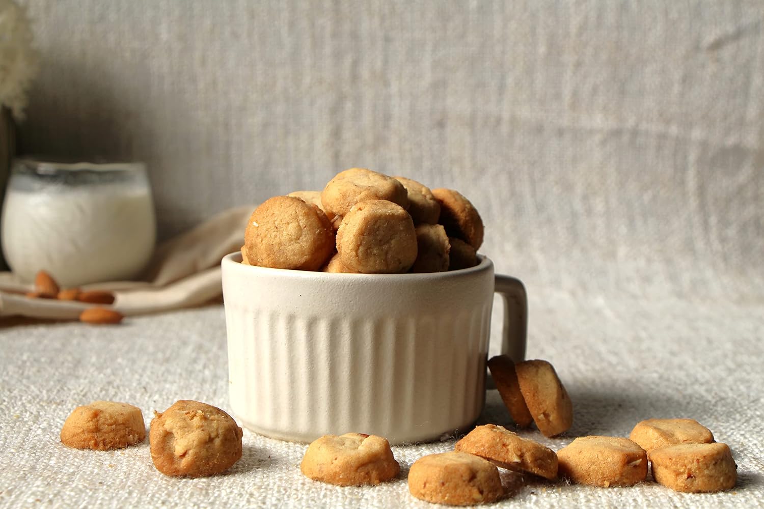 BISKUT Almond White Chocolate Biskut Drops (Pack of 1) Fresh