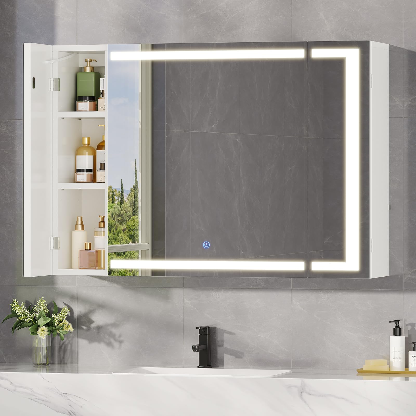 Spiegelschrank Bad mit LED Beleuchtung & Steckdose, 80x60x17 cm | Badezimmer Spiegelschrank mit 3 Farben Dimmbar & HD Spiegel, Badezimmerschrank mit 3 Tür 9 Fächer, verstellbaren Regalen,Weiß