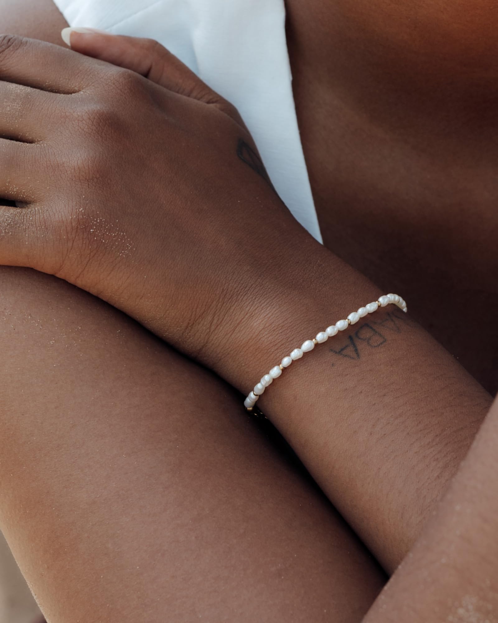 Luamaya wasserfestes Armband mit Süßwasserperlen für Damen | Edelstahl, 16 -19 cm verstellbar, hautfreundlich, kein Anlaufen, feminines Design, zum Kombinieren