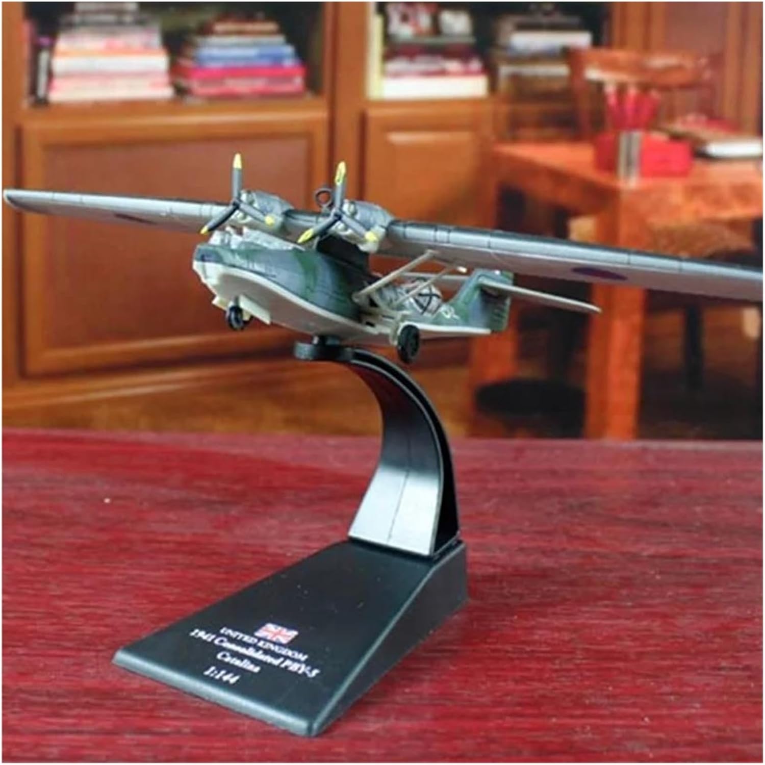 Scale Airplane 1/144 for RAF Consolidated PBY Catalina Seaplane Bomber Diecast Metal Military Plane Exhibition Model Suitable for Decoration