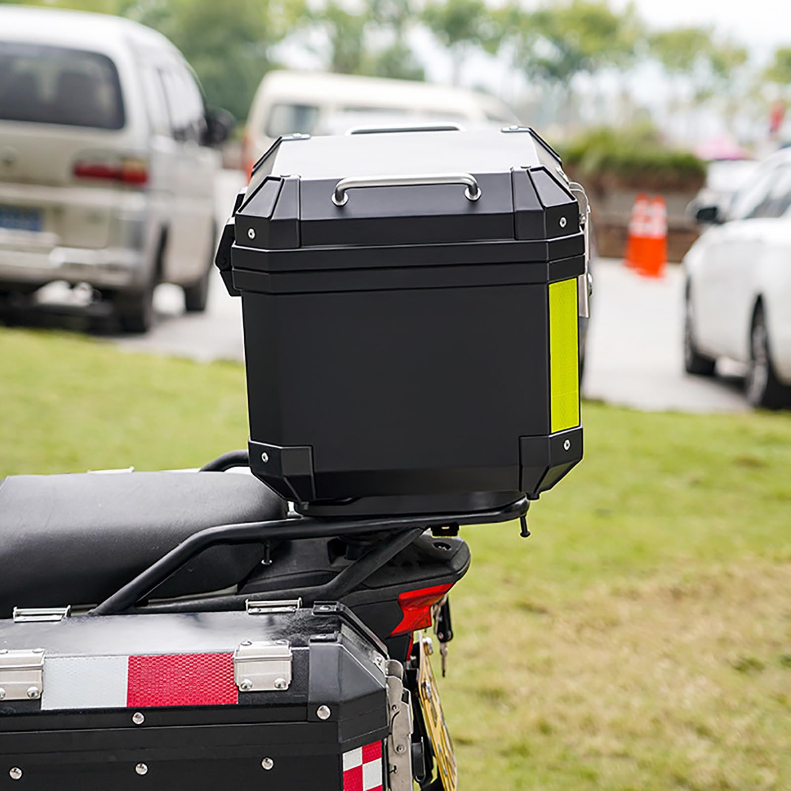 Baúl de Moto con Cierre de Seguridad, Resistente al Agua, Cierre rápido, Accesorios universales para Moto, Adecuado para Guardar Cascos y Equipaje Grande 45L Black