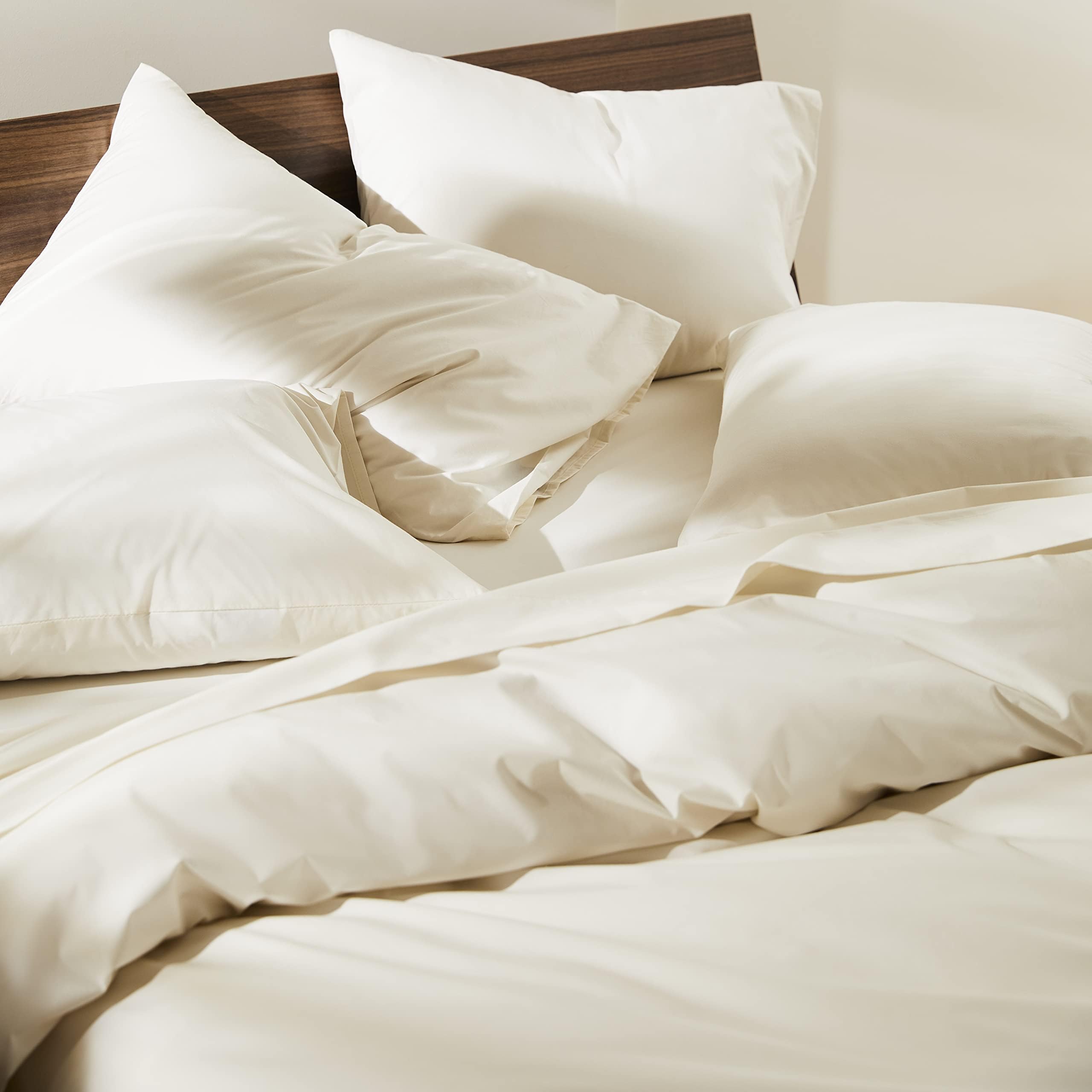 Luxury Percale Pillowcase Set of 2 – 100% Cotton Pillow Cases Breathable Weave, Machine Washable - Durable & Soft Pillowcases for Everyday Comfort, Pillow Covers for Standard Size (Cream)