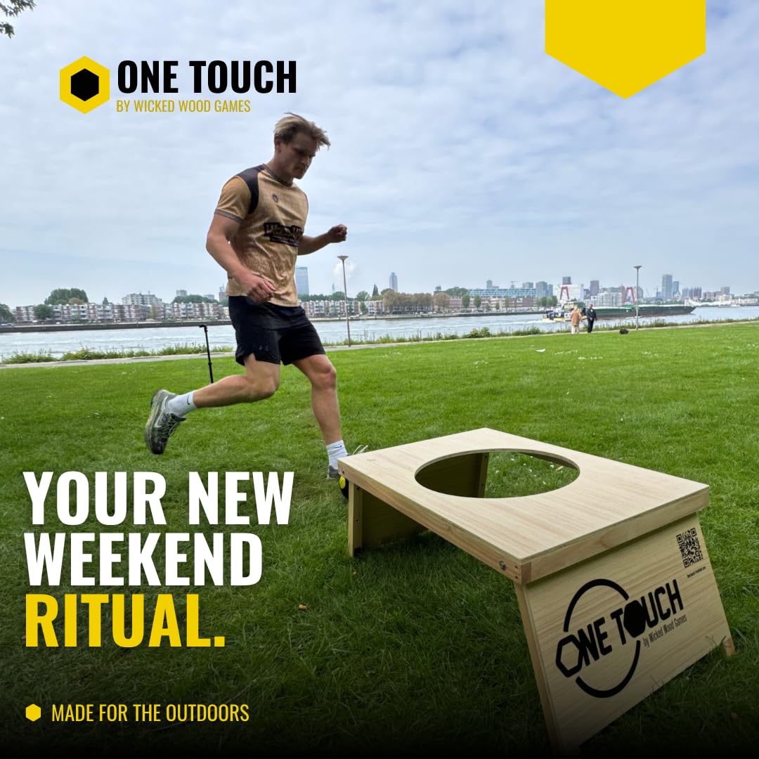 OneTouch Fußball-Cornhole Set aus Holz – Komplettes Outdoor Fußballspiel inkl. 2 Boards, Premium Matchball & Tragetasche – Fußball Zielspiel für Garten, Verein, Camping & Freizeit