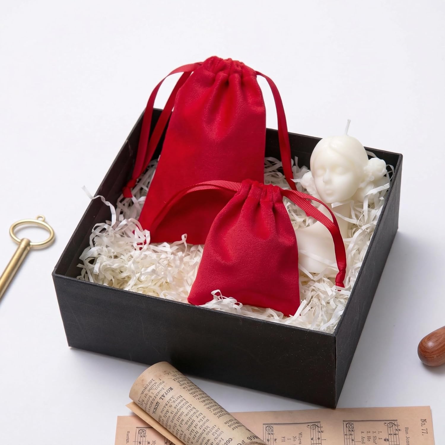 12pcs Red Velvet Drawstring Bags 4x6 inches Small Velvet Cloth Gift Bags Jewelry Pouches for Storage Wedding Party Favor Christmas - Image 5