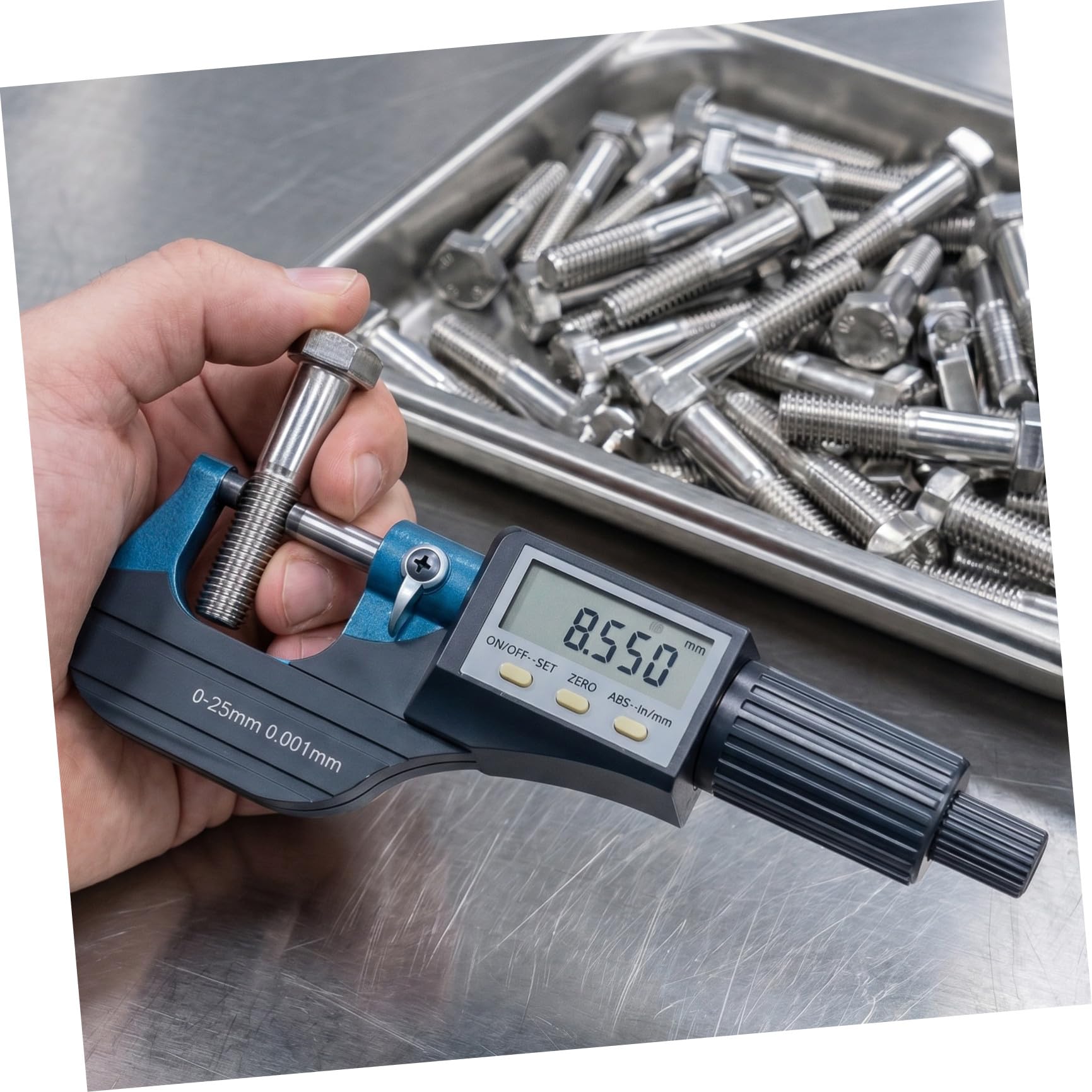 Toyvian Cyfrowy Mikrometr z Wyświetlaczem Precyzyjny Elektroniczny Miernik Grubości z Certyfikatem Kalibracji Trwały Mechaniczno-elektroniczny Przyrząd Pomiarowy Do Warsztatu i Kontroli