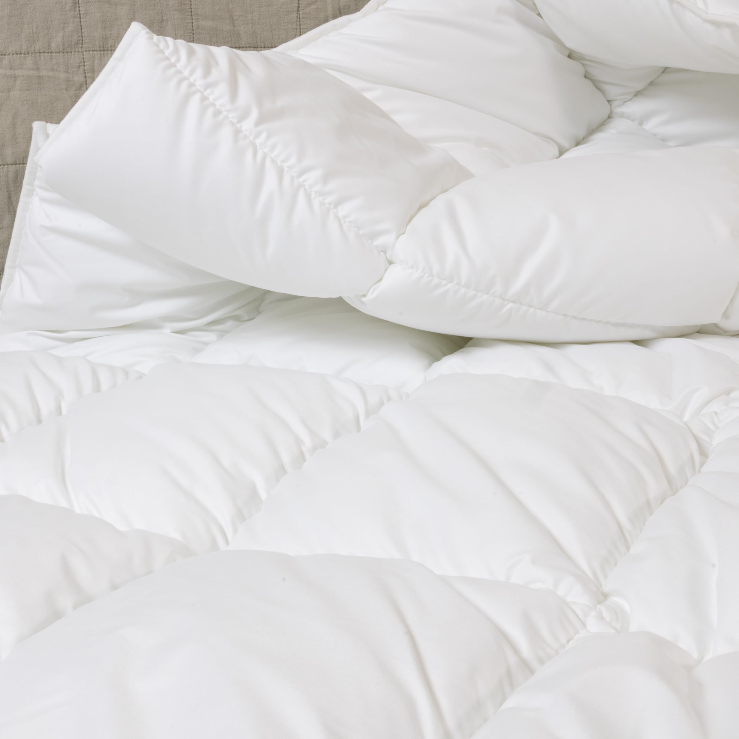 PARADIES Bettenset Mikrofaser Ganzjahresdecke 135x200 cm mit Kissen 80x80 | Feine Mikrofaserdecke 155x220 mit Kissen, Atmungsaktiv, Kassettensteppung, Made in Germany