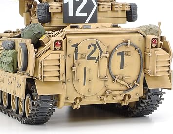 TAMIYA 35264-1:35 US M2A2 Bradley Desert Storm IFV -2 - Plastic Assembly Set - Model Making - Reproduction to Original - Detailed Assembly Set - Craft - Hobby - Assembly, Beige, Black